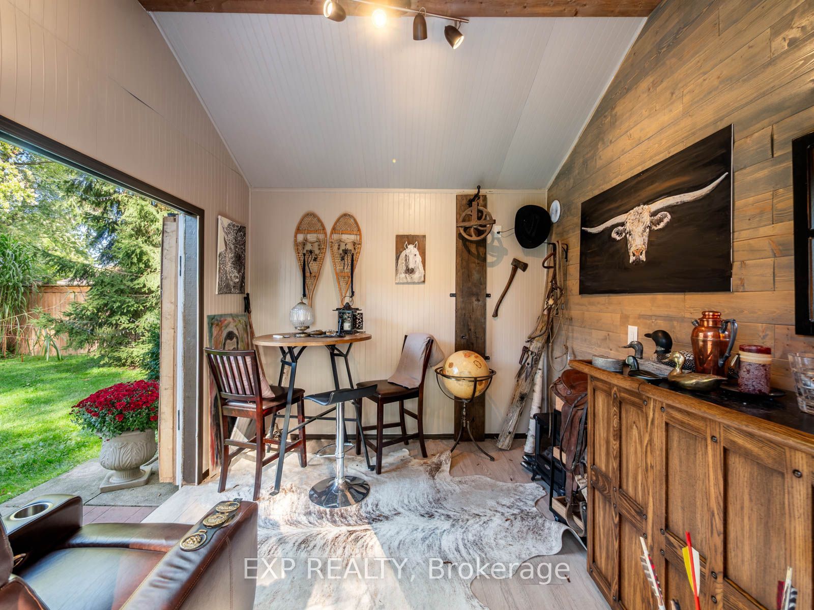 25 Morton Avenue Property Photo 31