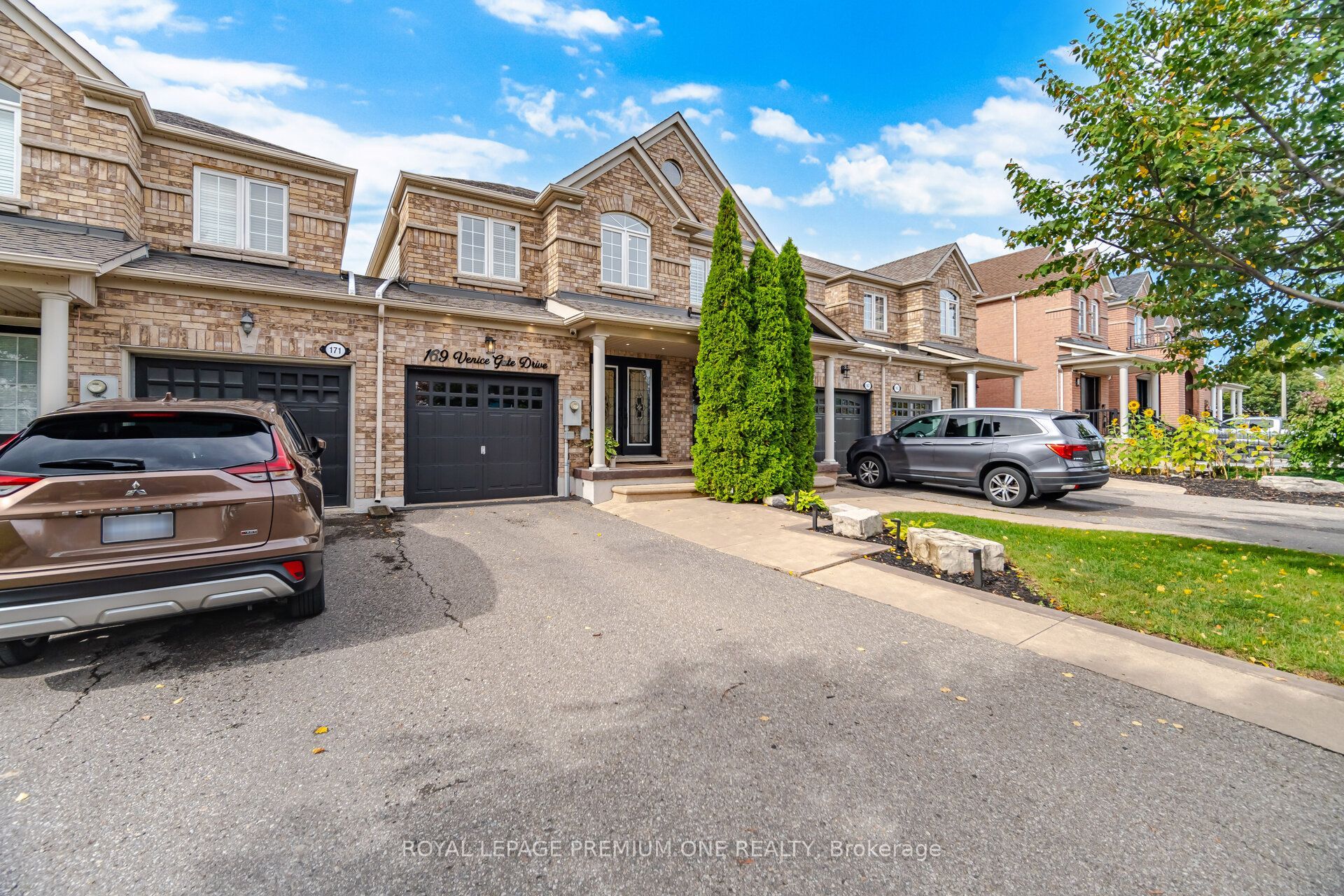 169 Venice Gate Drive Property Photo 4
