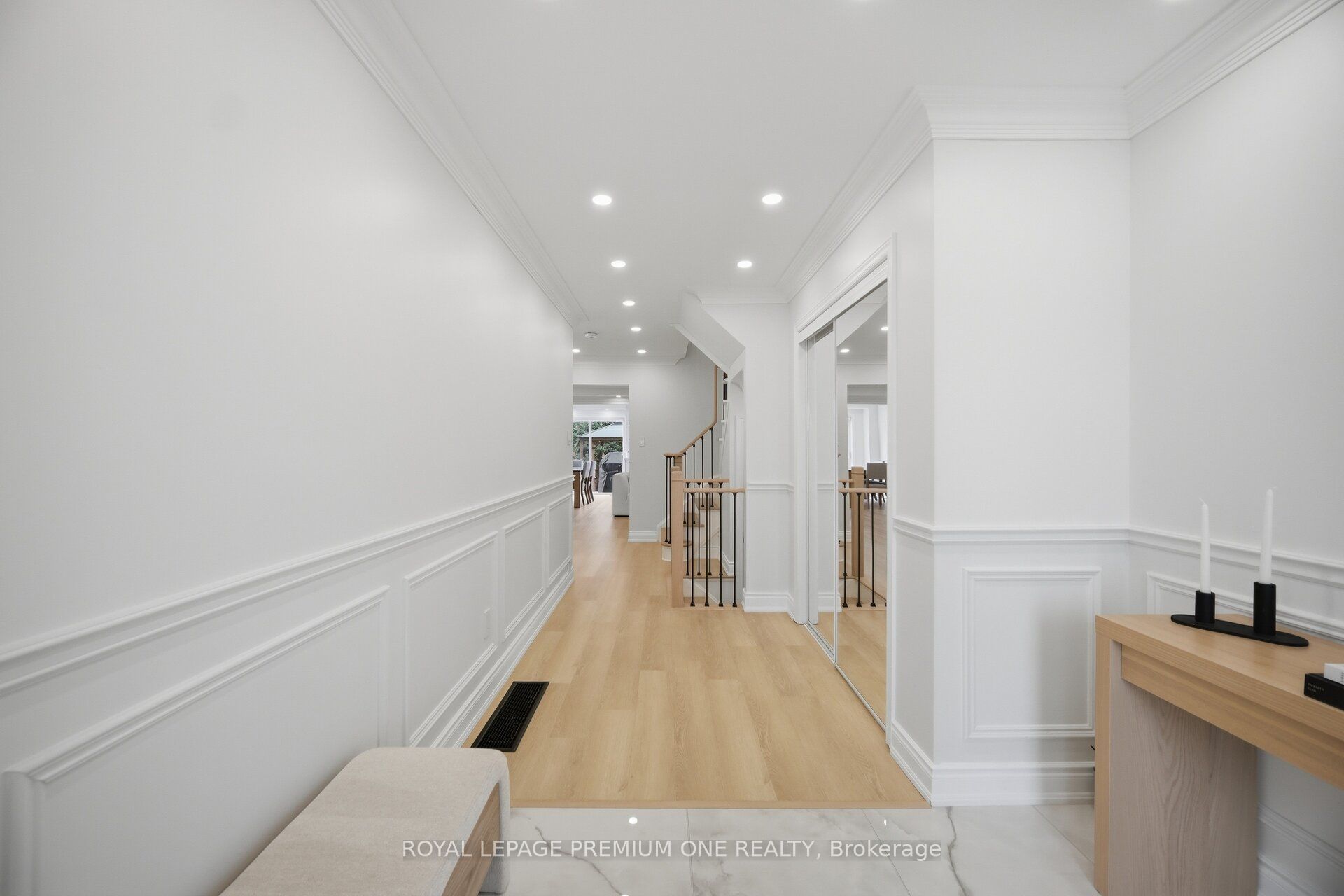 169 Venice Gate Drive Property Photo 7