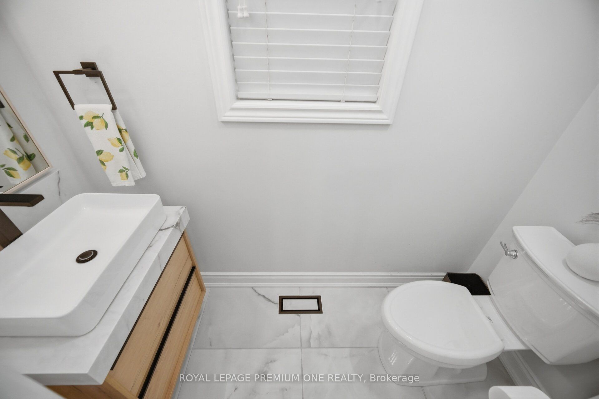 169 Venice Gate Drive Property Photo 18