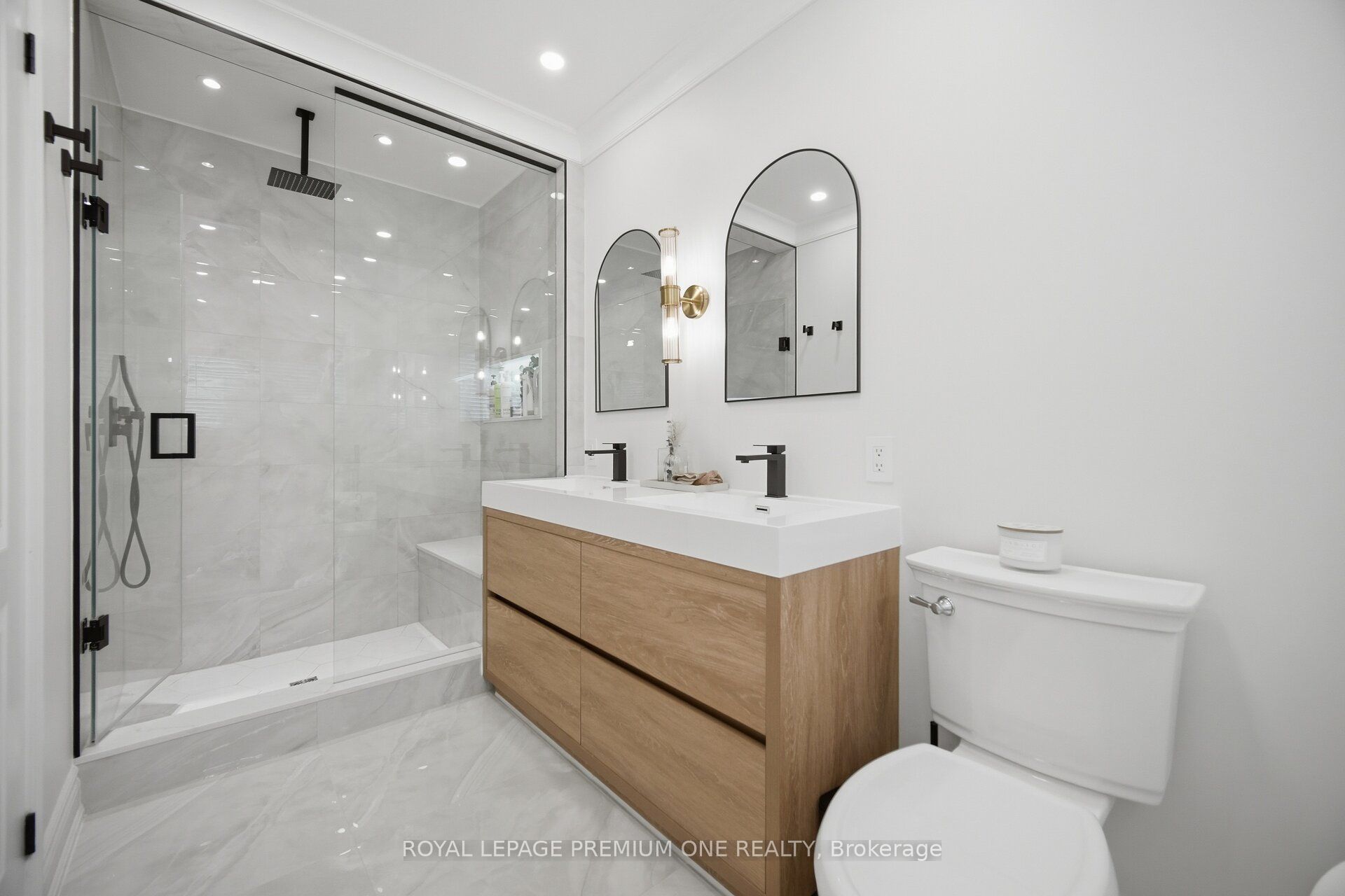 169 Venice Gate Drive Property Photo 25