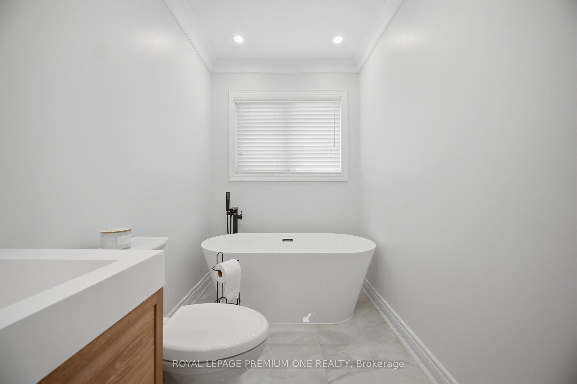 169 Venice Gate Drive Property Photo 26