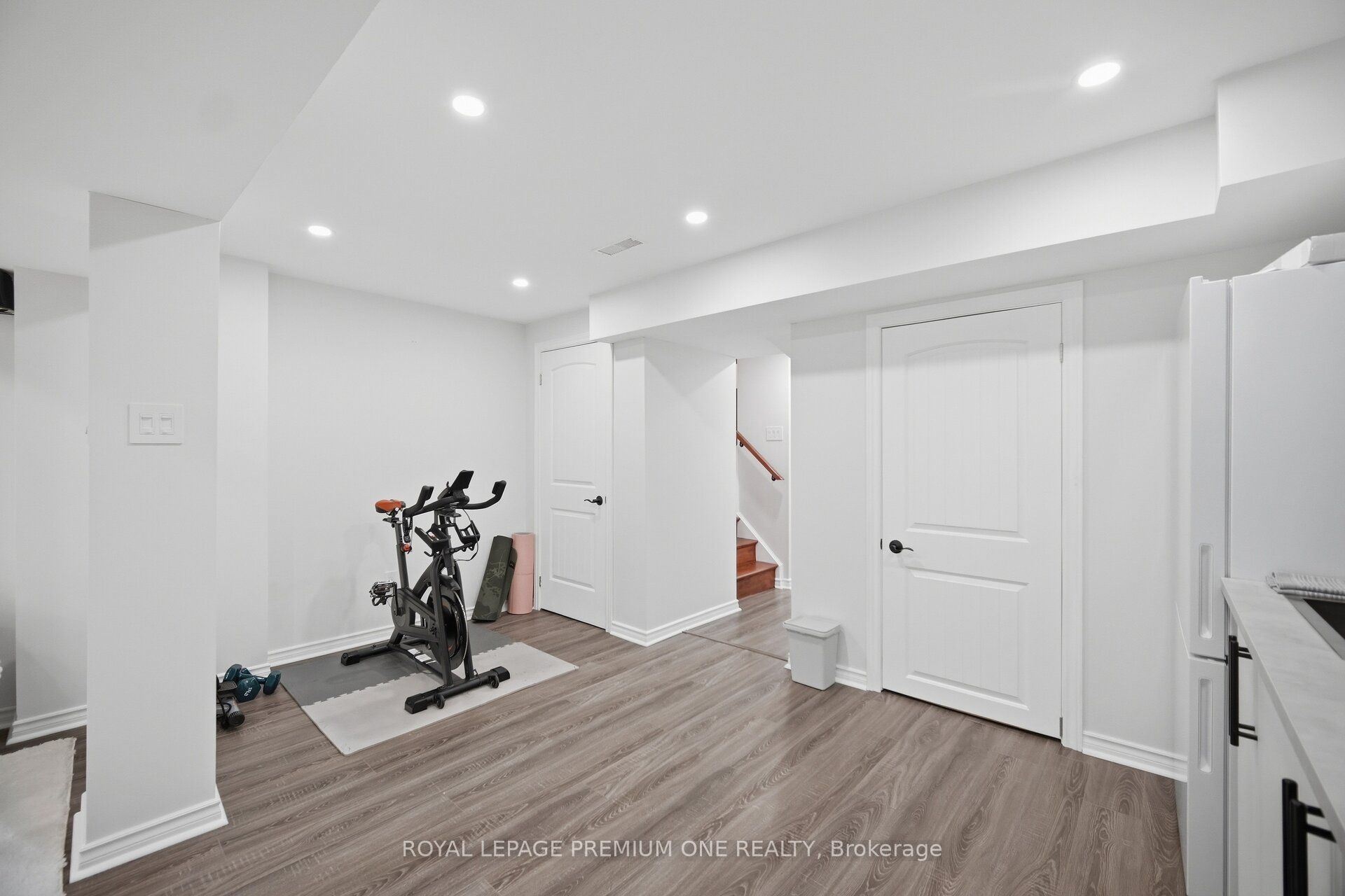 169 Venice Gate Drive Property Photo 35