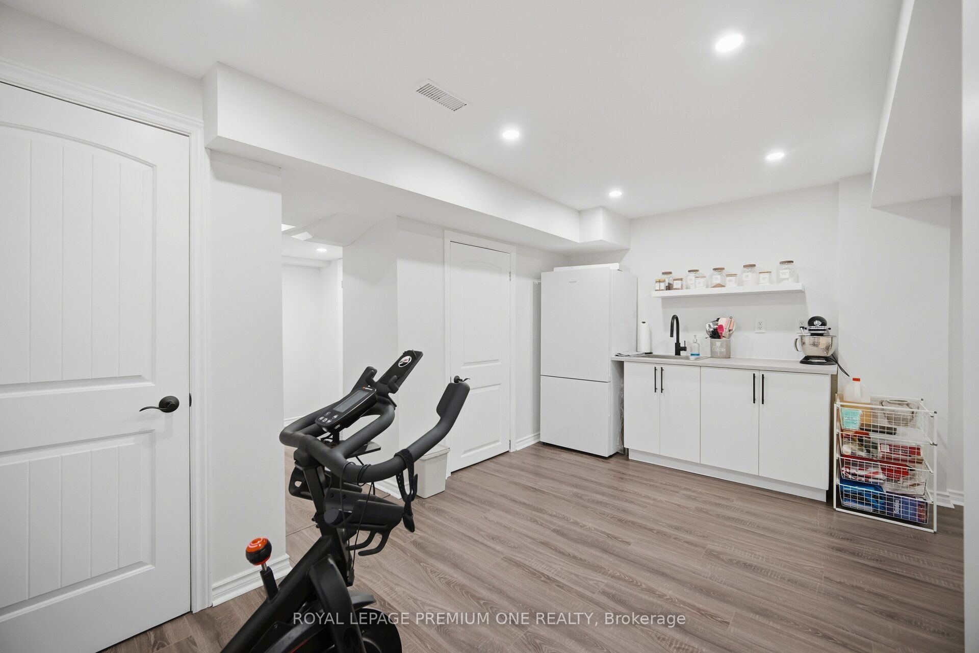 169 Venice Gate Drive Property Photo 36