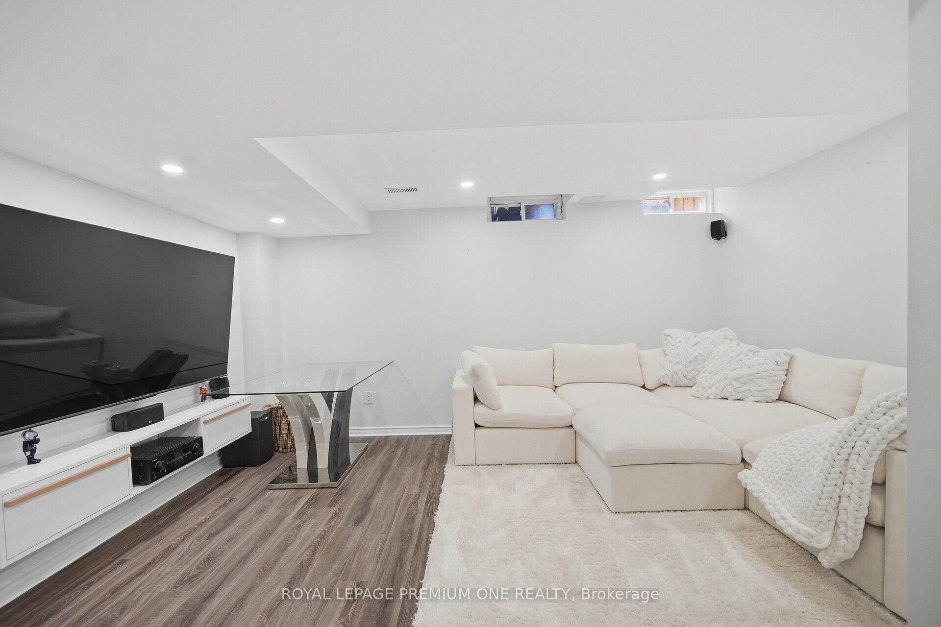 169 Venice Gate Drive Property Photo 40