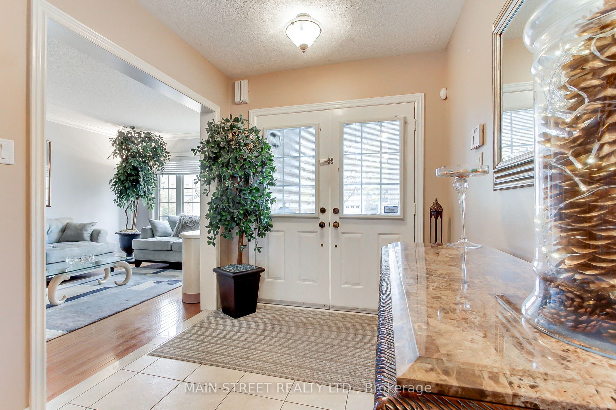 196 Wainscot Avenue Property Photo 4