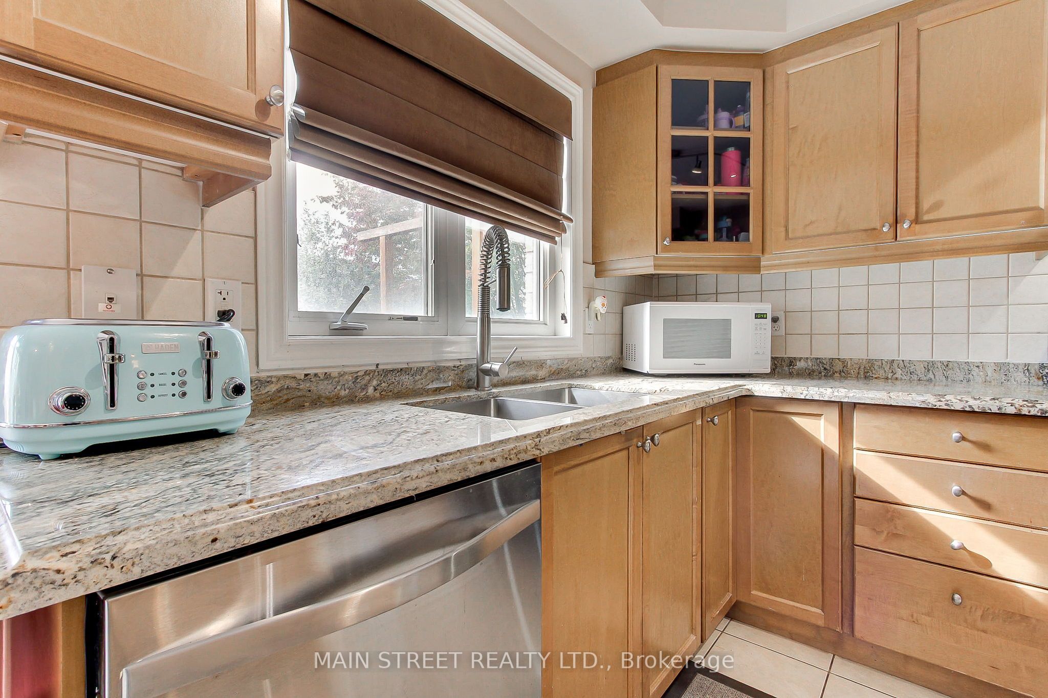 196 Wainscot Avenue Property Photo 11
