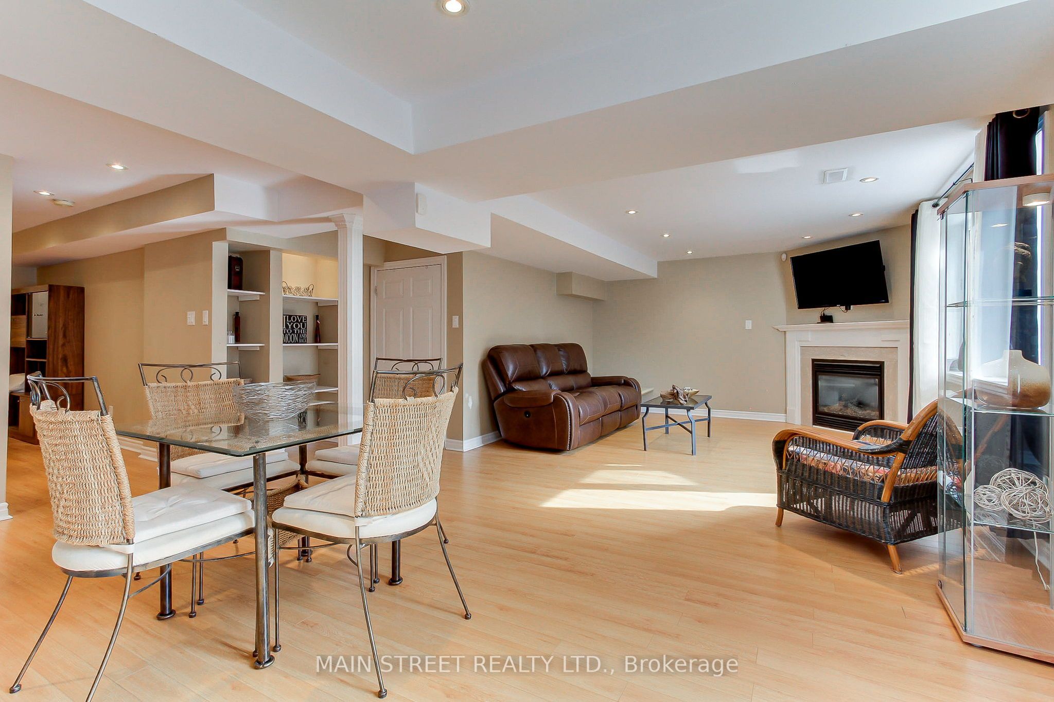 196 Wainscot Avenue Property Photo 27