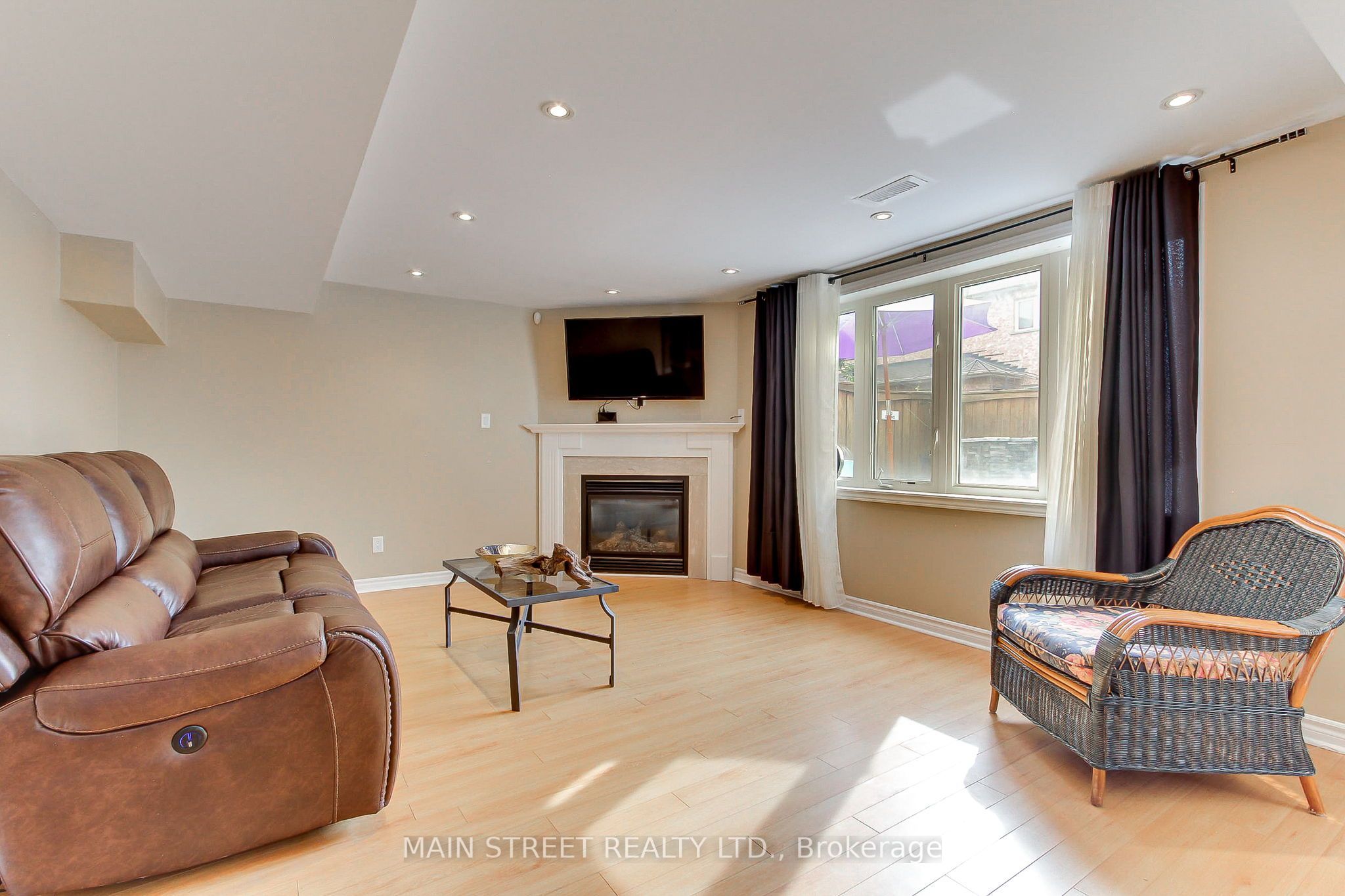 196 Wainscot Avenue Property Photo 31