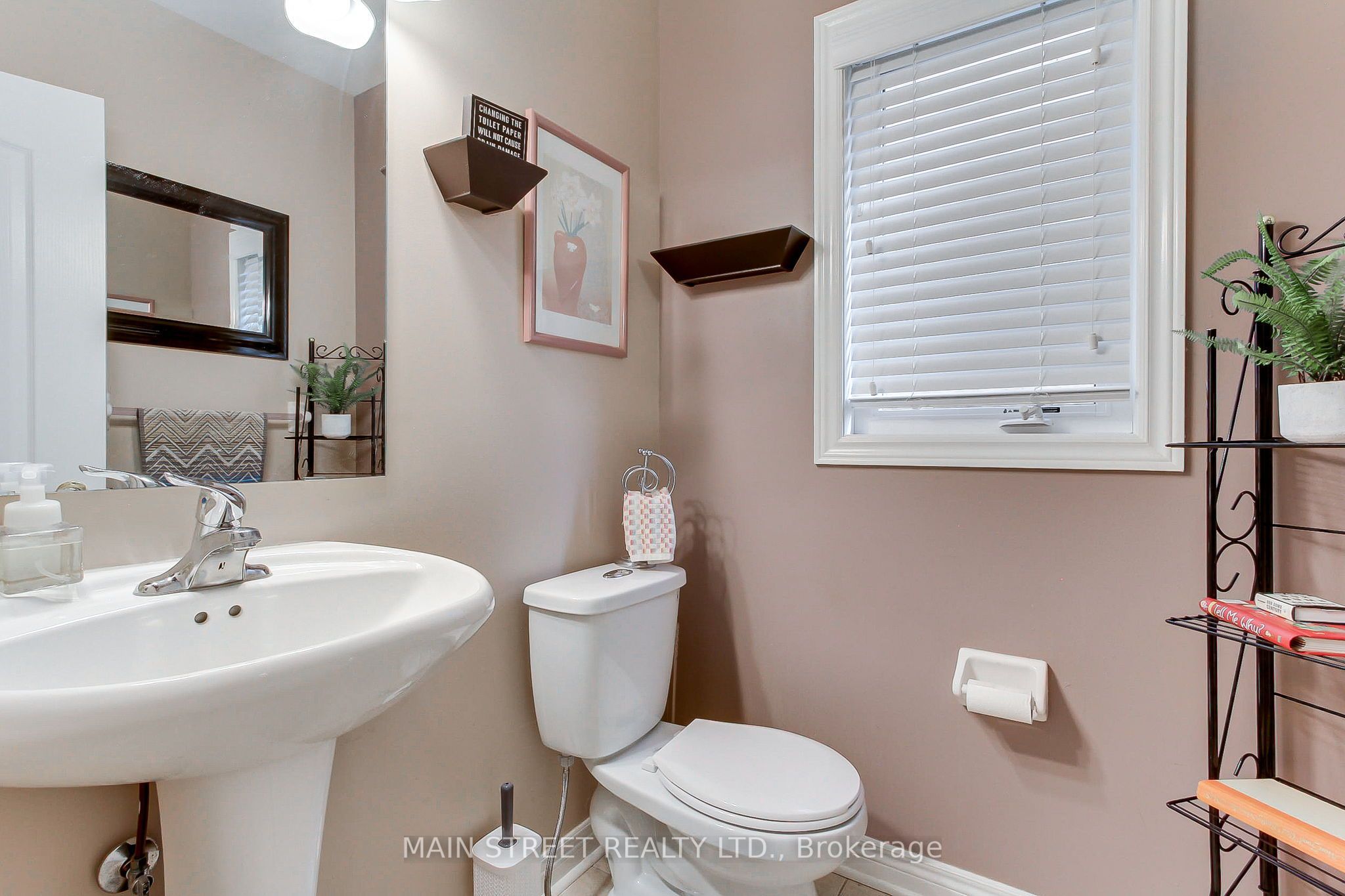 196 Wainscot Avenue Property Photo 44