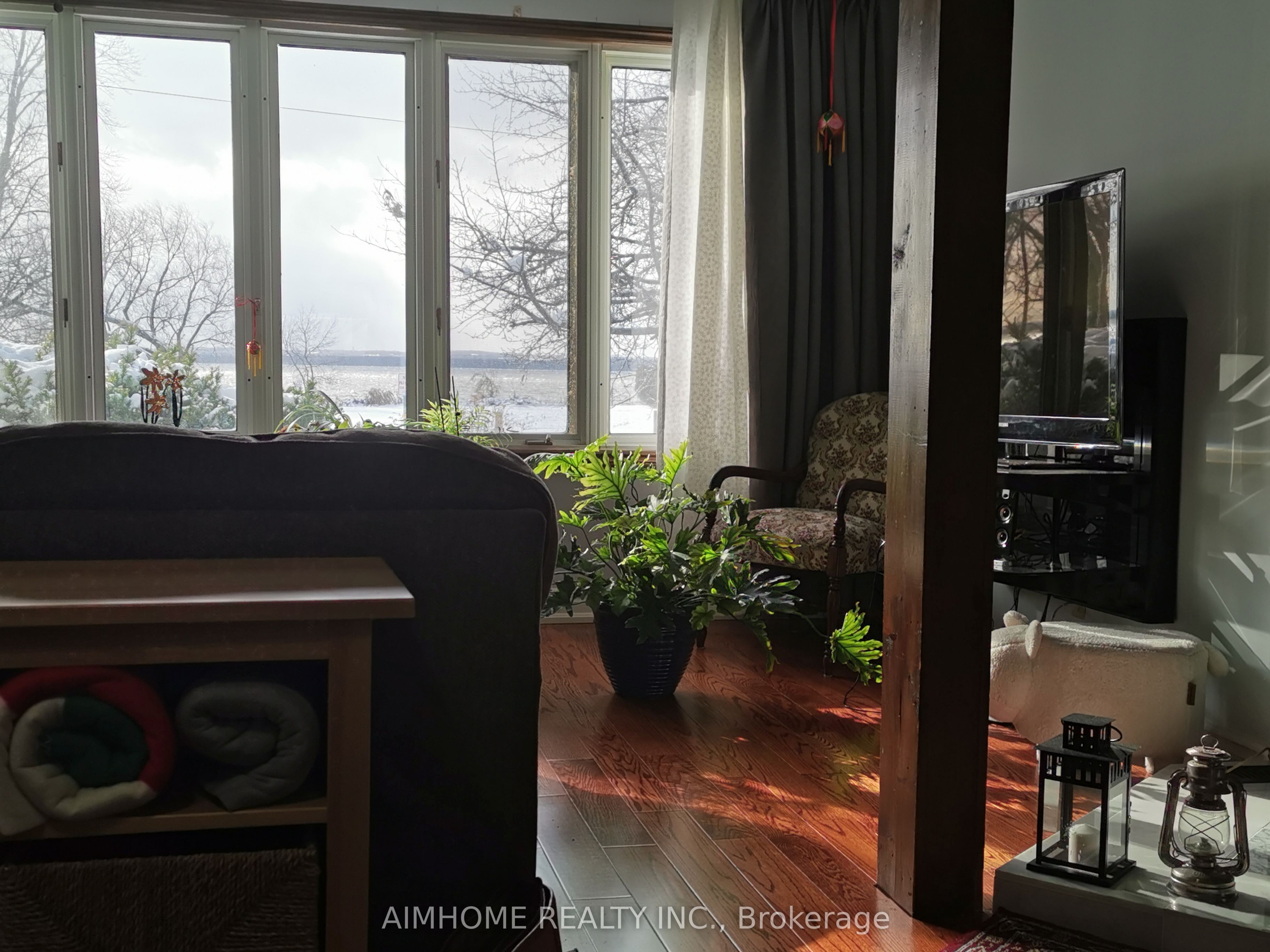 19 Shoreline Place 1 Property Photo 3