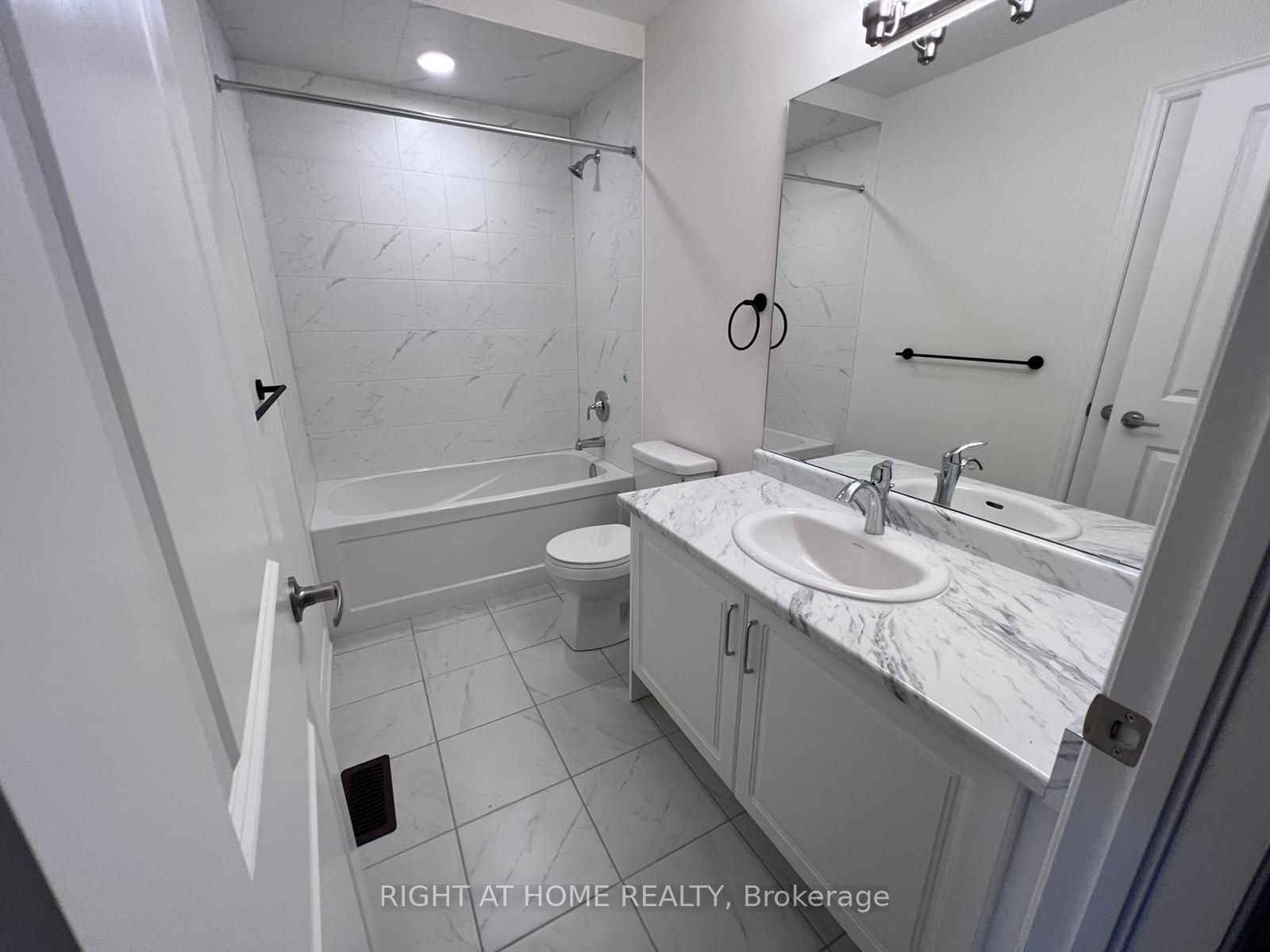 2250 Grainger Loop Property Photo 10