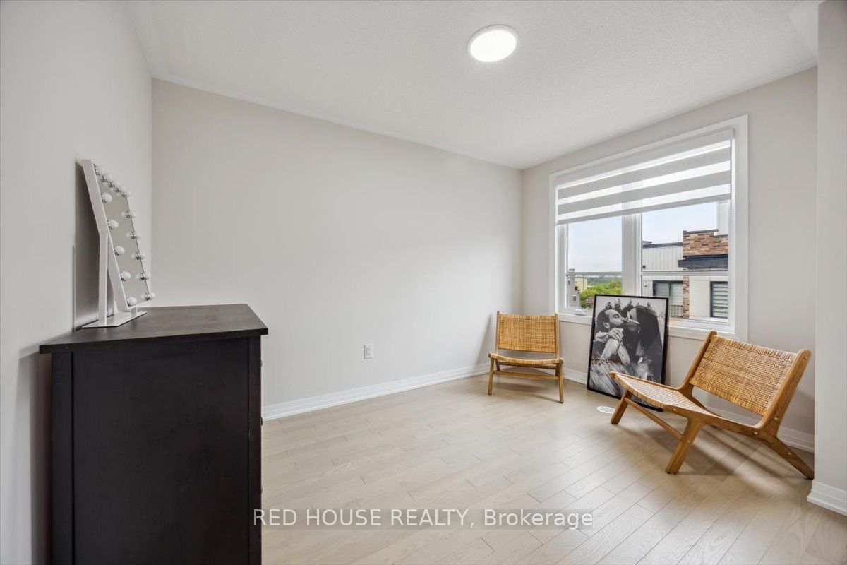 40 Baynes Way 7 Property Photo 16