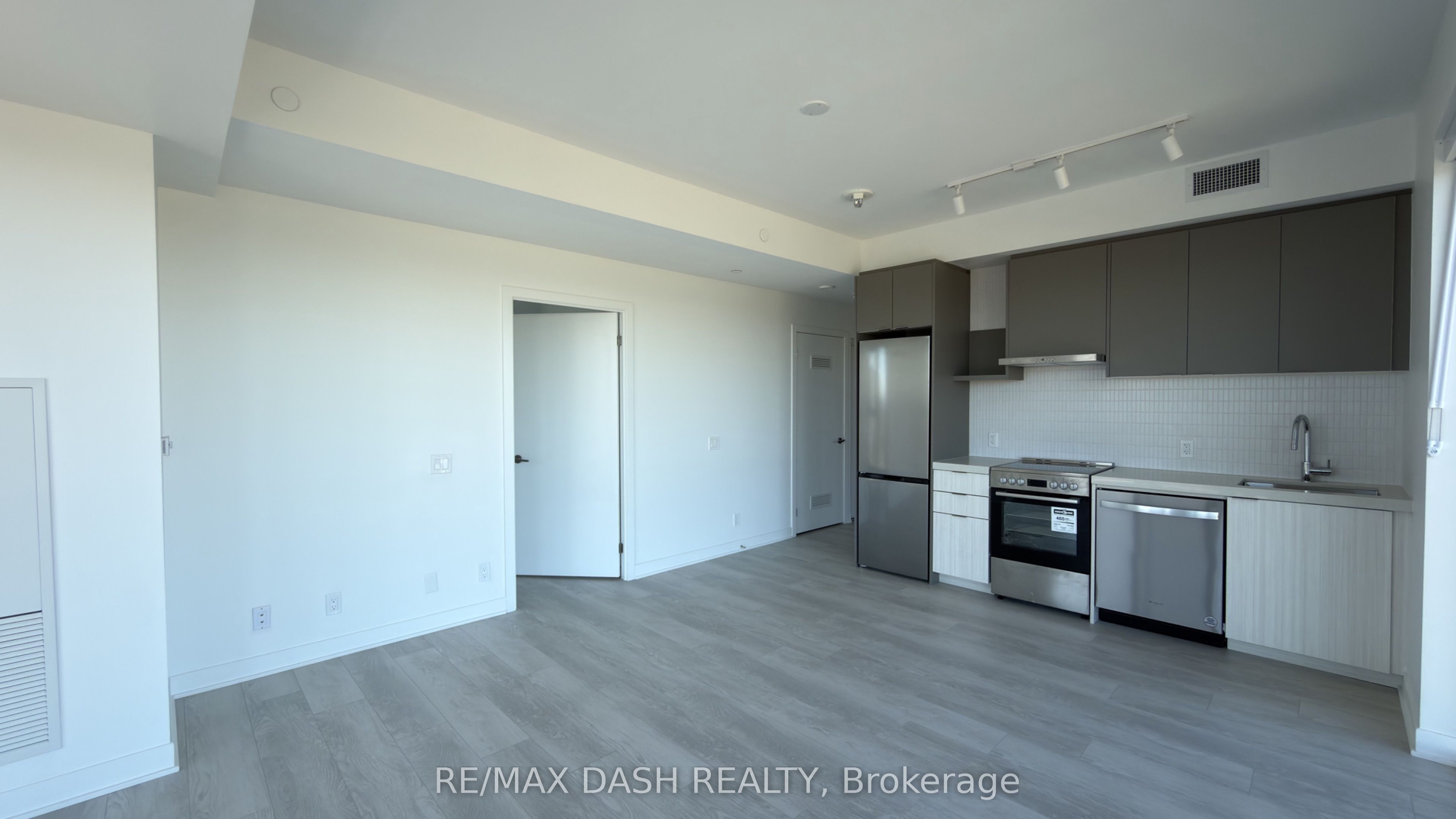6 Flavelle Trail 2820 Property Photo 12