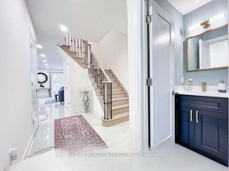 9 Checker Court Property Photo 4