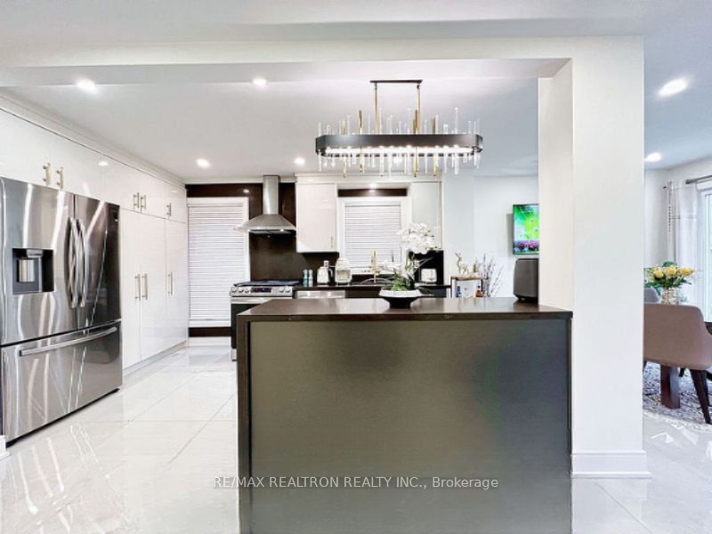 9 Checker Court Property Photo 8