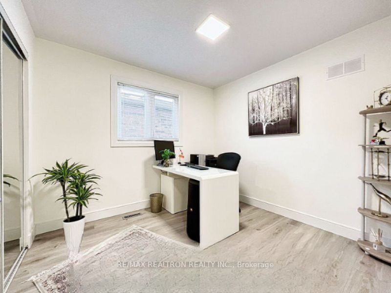 9 Checker Court Property Photo 17