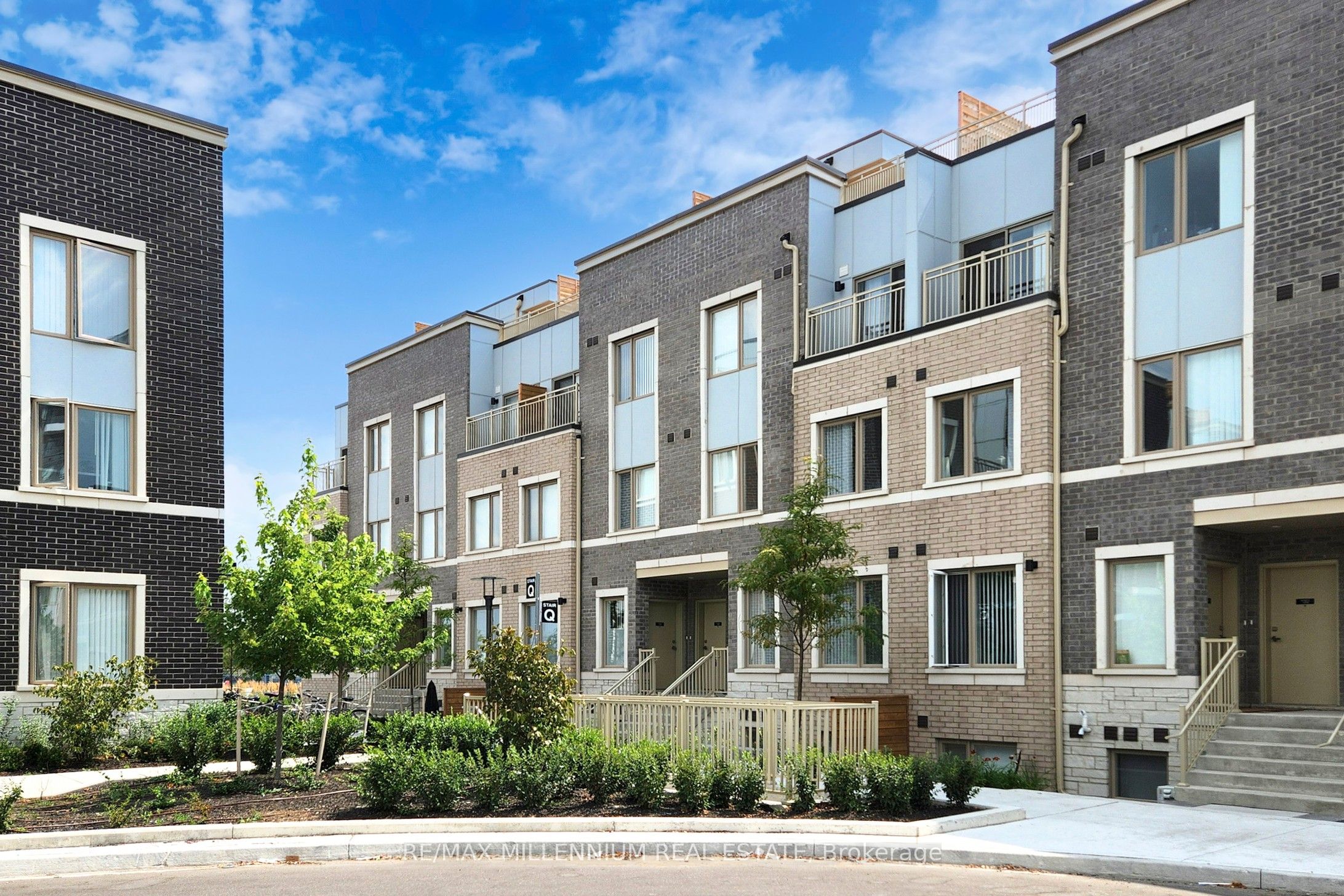100 Honeycrisp Crescent Th 350 Property Photo 2