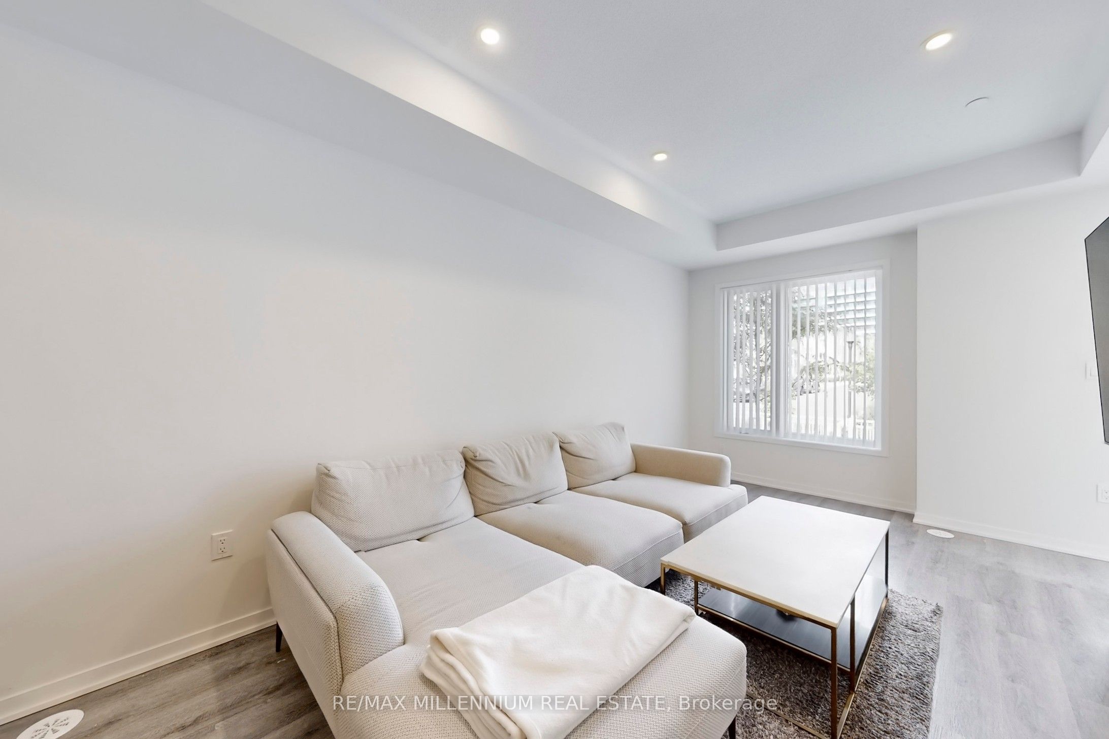 100 Honeycrisp Crescent Th 350 Property Photo 7