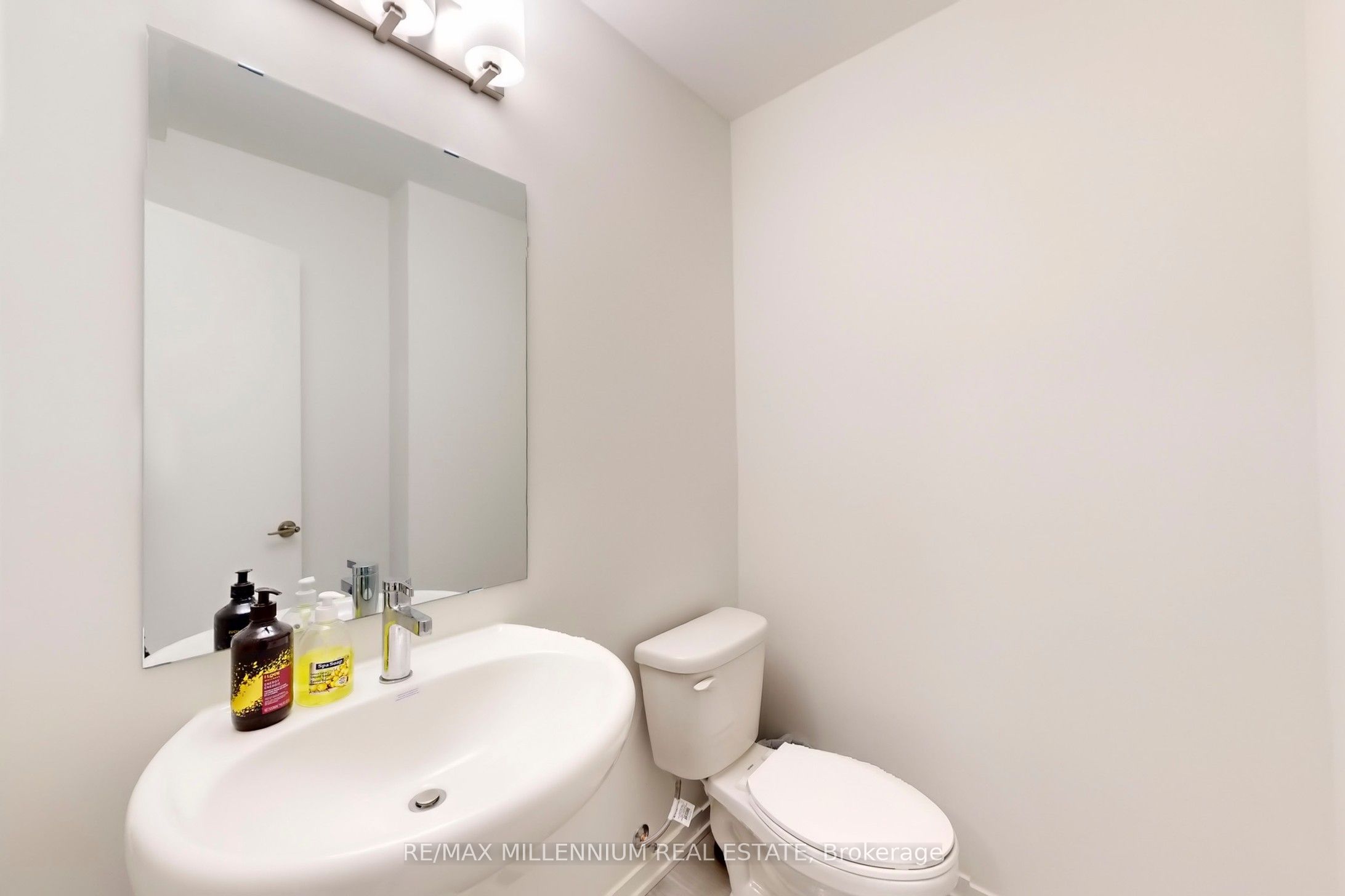 100 Honeycrisp Crescent Th 350 Property Photo 16