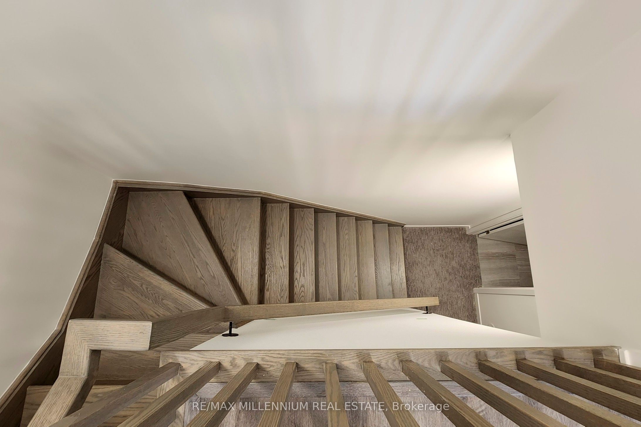 100 Honeycrisp Crescent Th 350 Property Photo 20
