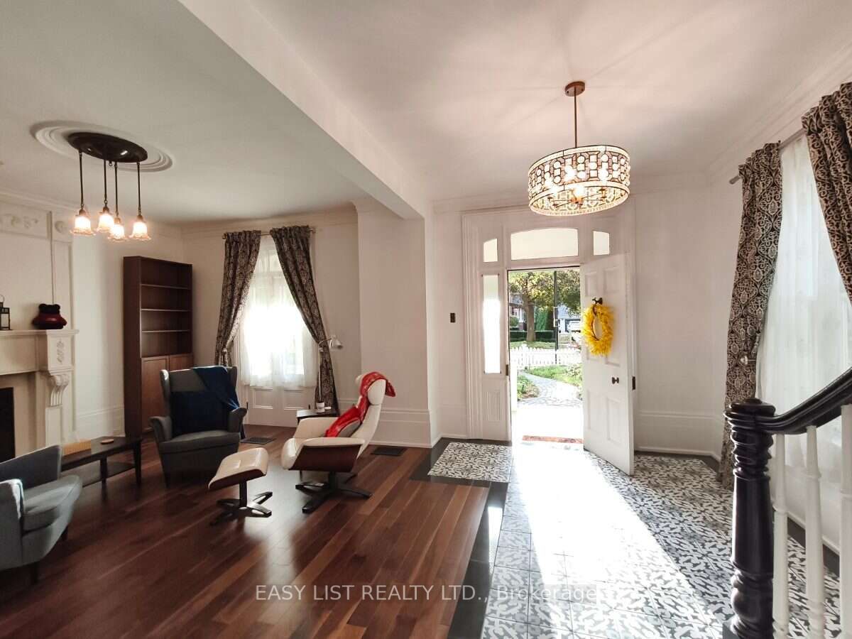 133 Main Street Property Photo 5