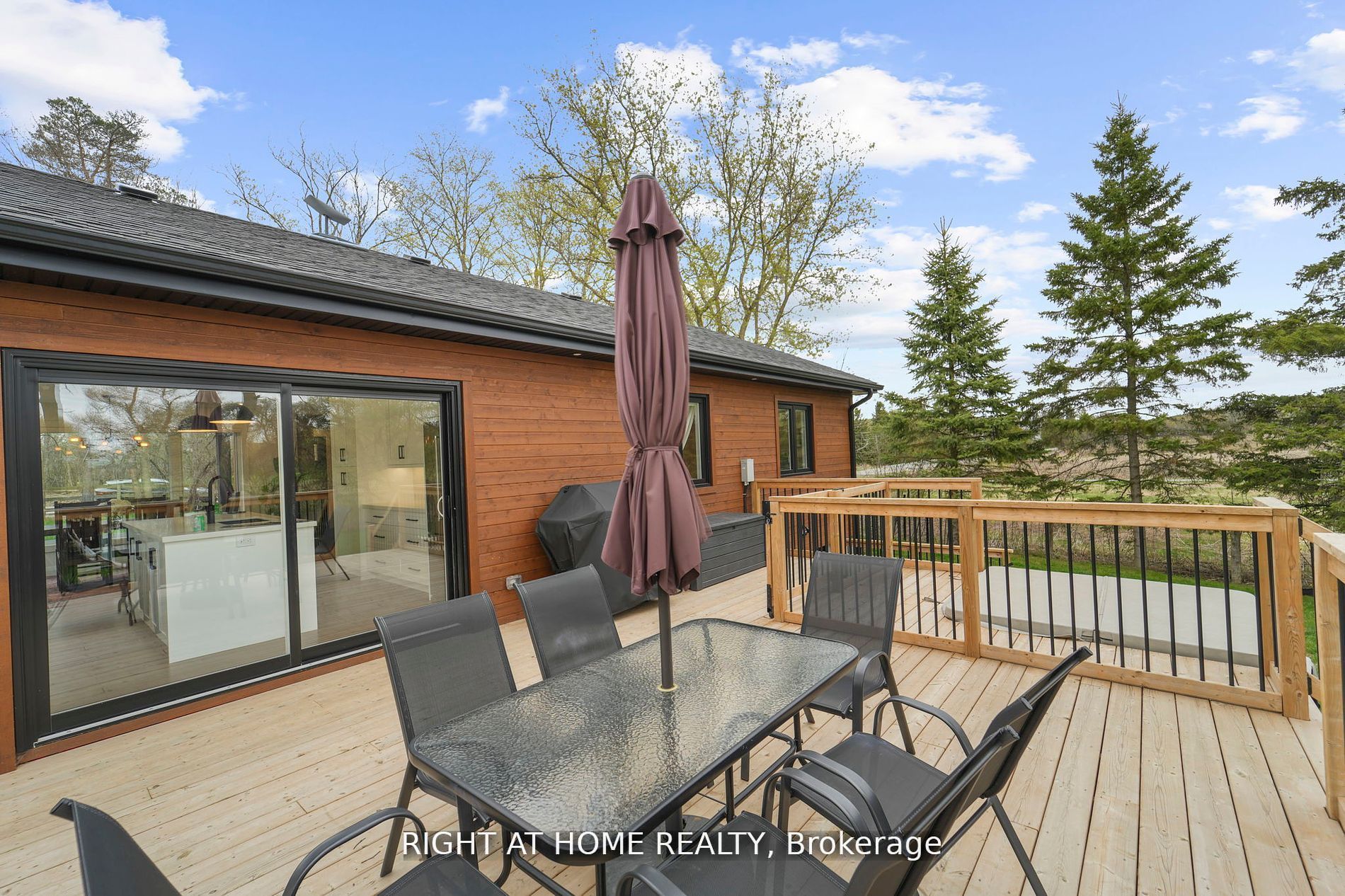 17083 Warden Avenue Property Photo 20