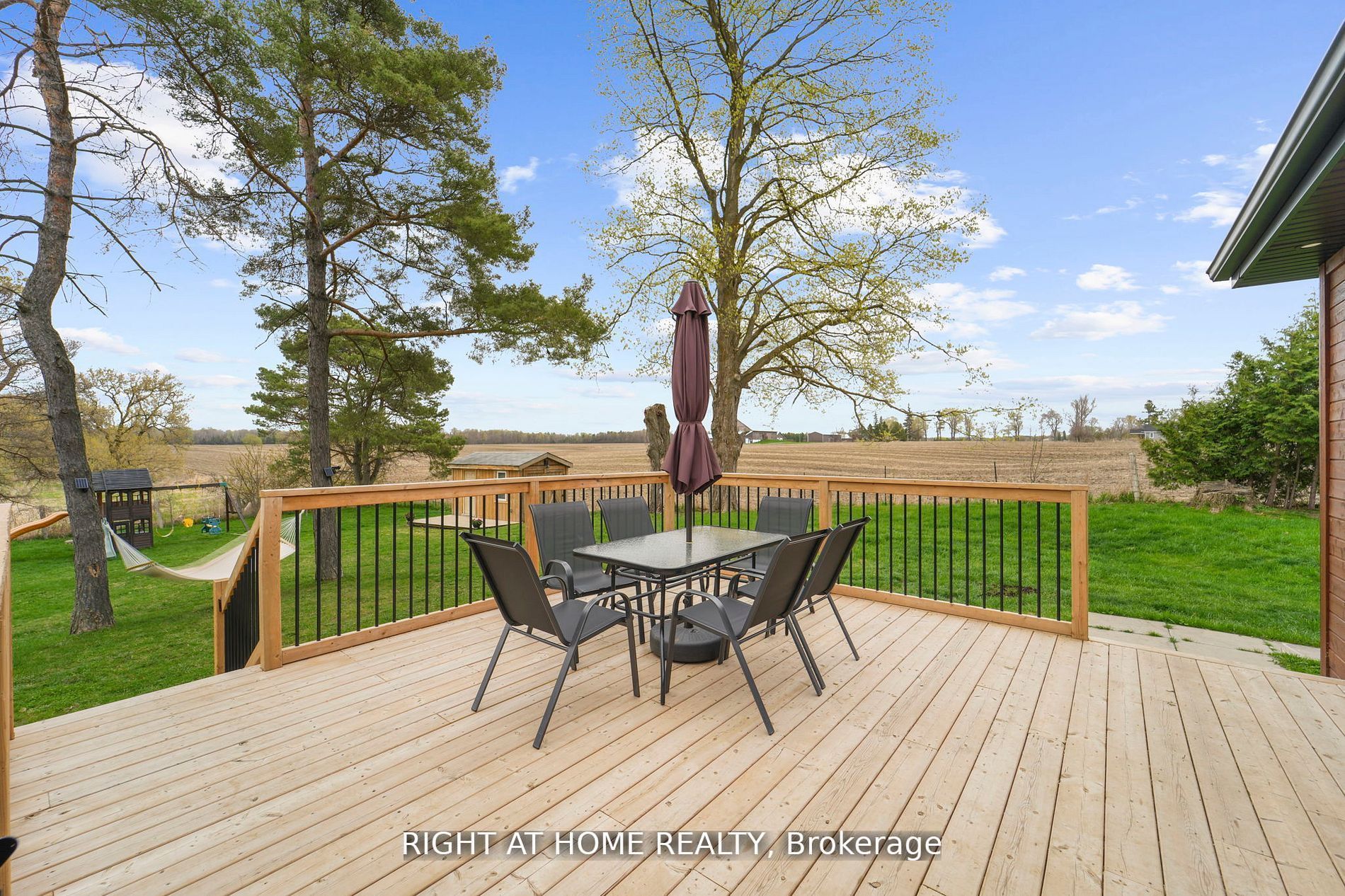 17083 Warden Avenue Property Photo 21