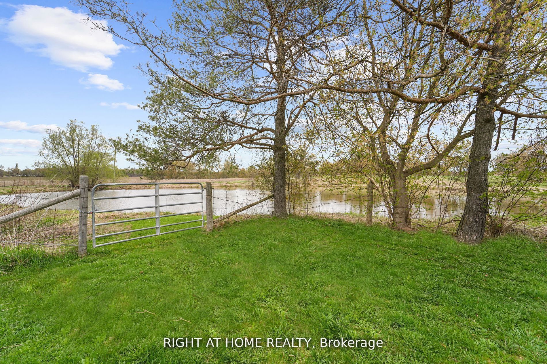 17083 Warden Avenue Property Photo 32