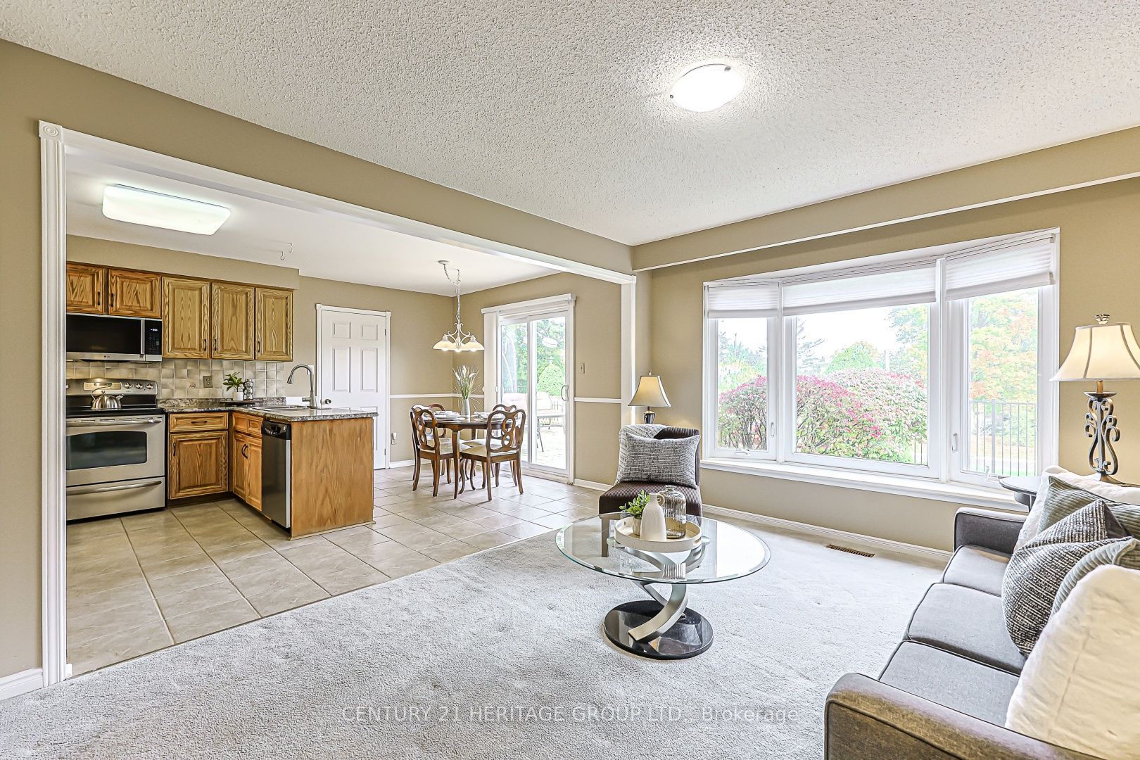20 Simmons Crescent Property Photo 7