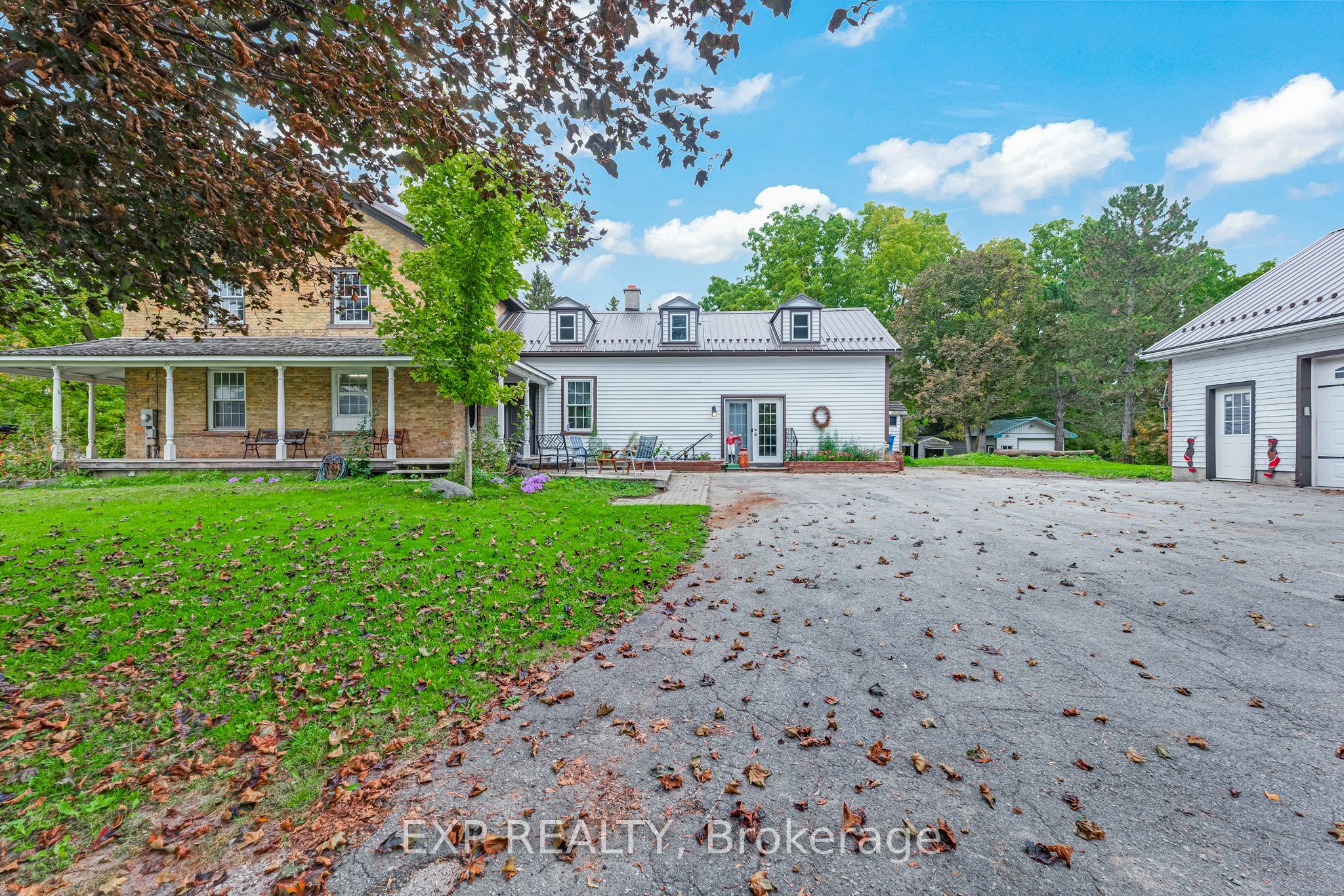 18611 Leslie Street Property Photo 2