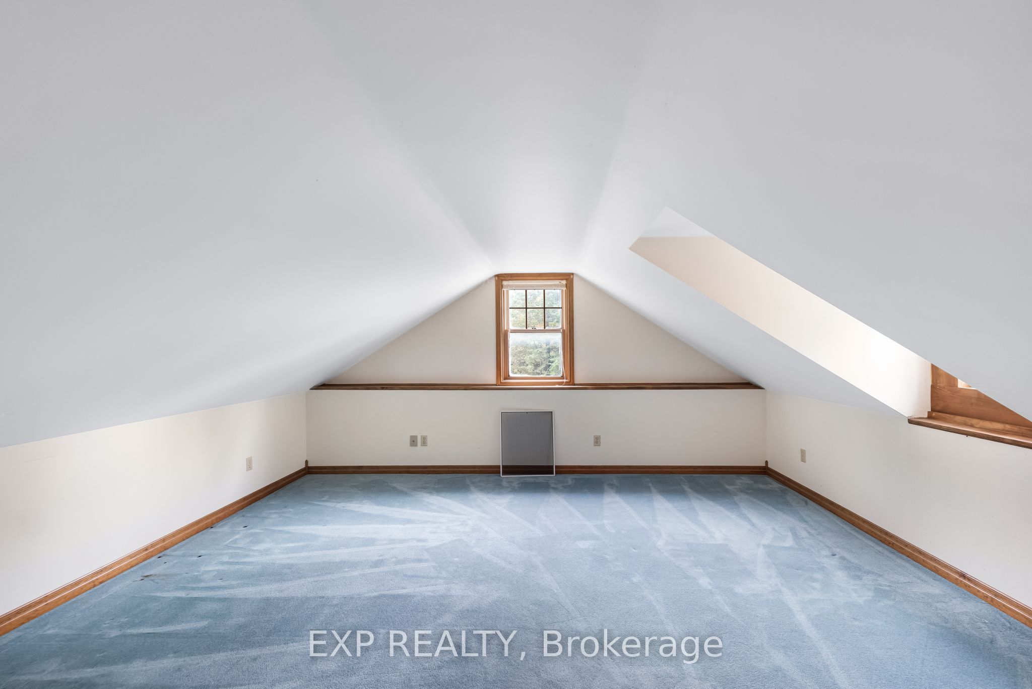 18611 Leslie Street Property Photo 24