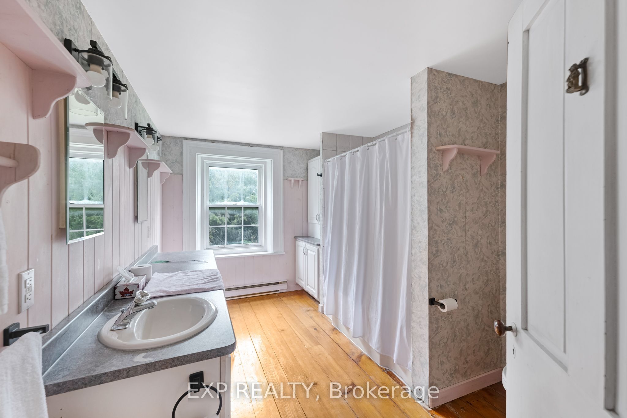18611 Leslie Street Property Photo 32