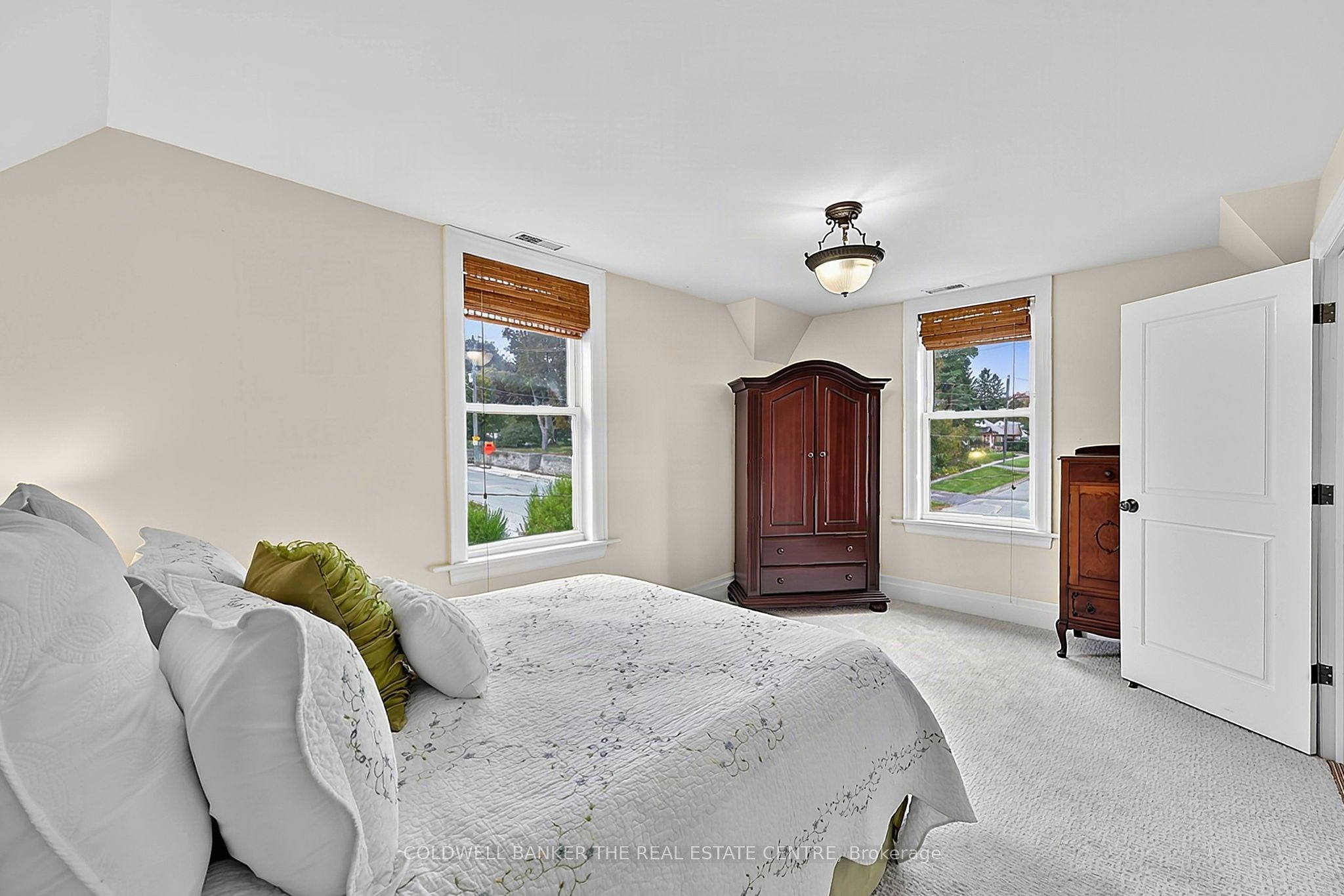 296 Eagle Street Property Photo 26