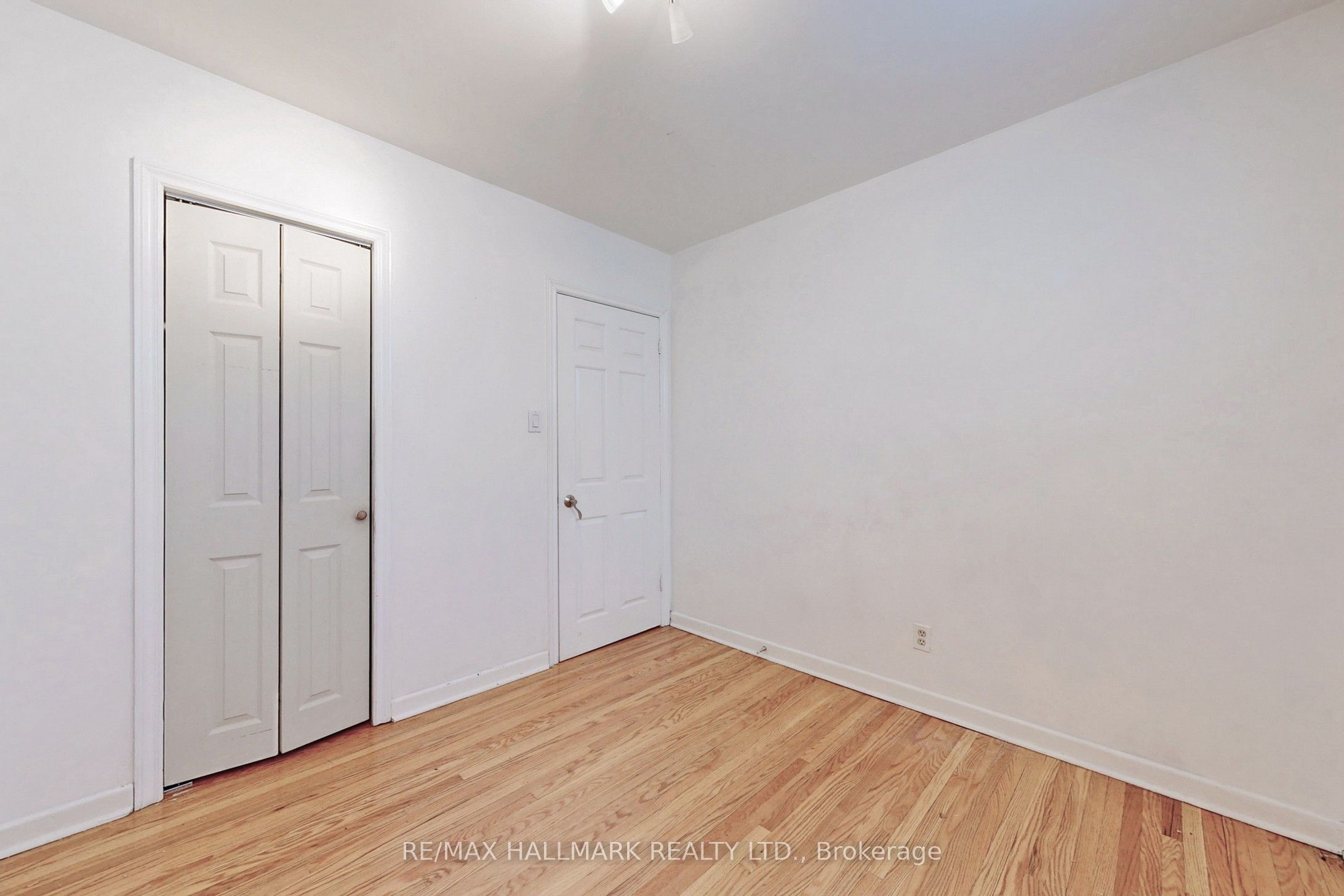 16 Knowles Crescent Property Photo 15