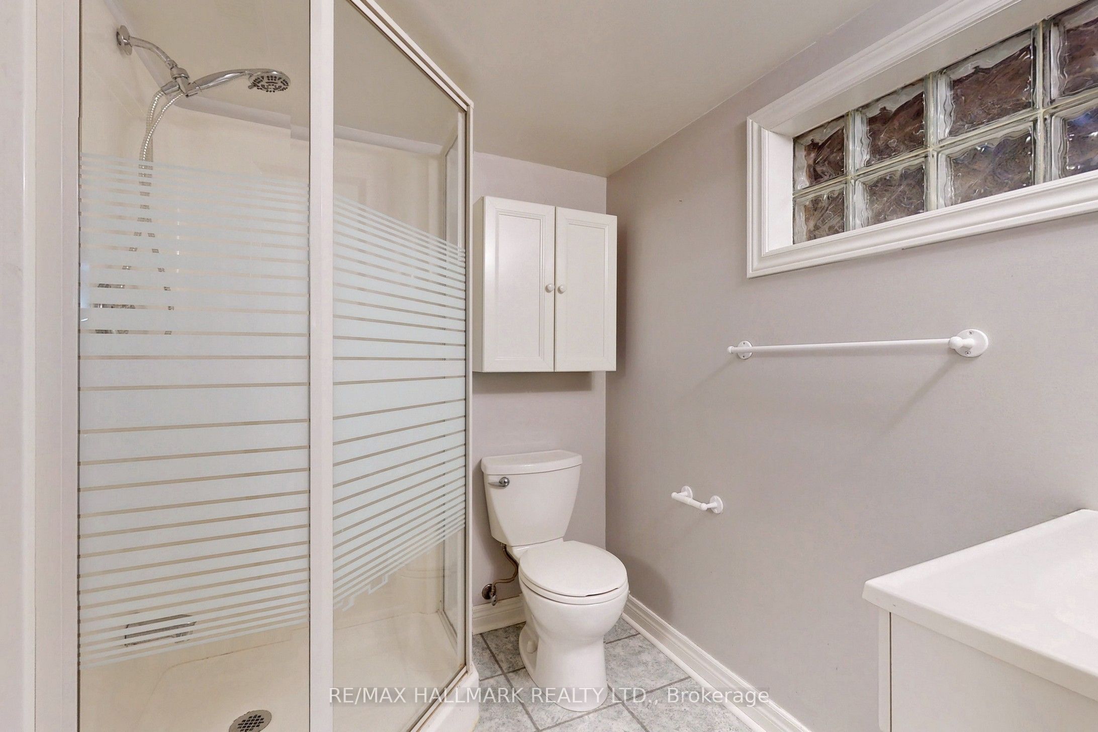 16 Knowles Crescent Property Photo 19