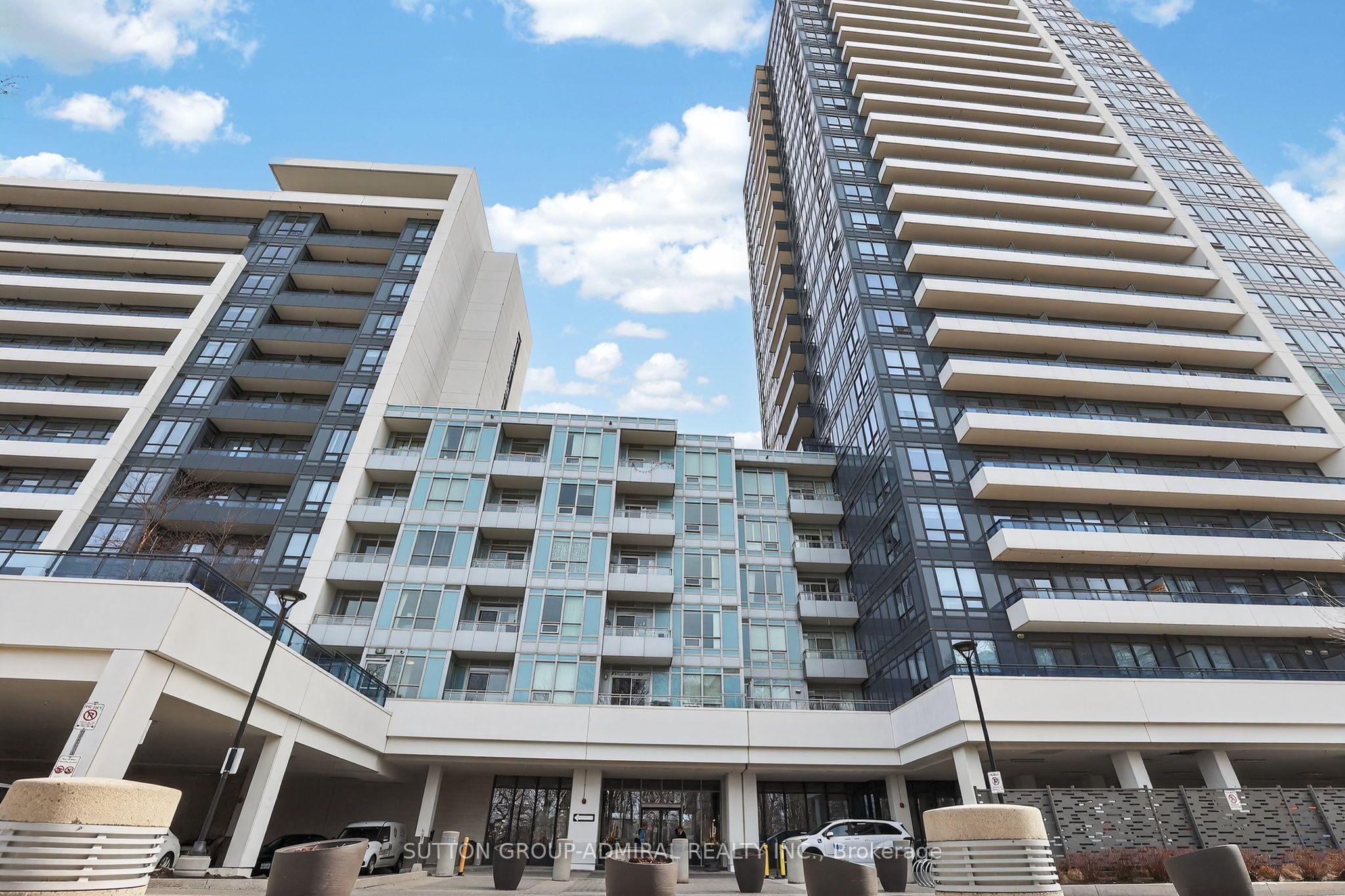 7900 Bathurst Street 316 Property Photo 1