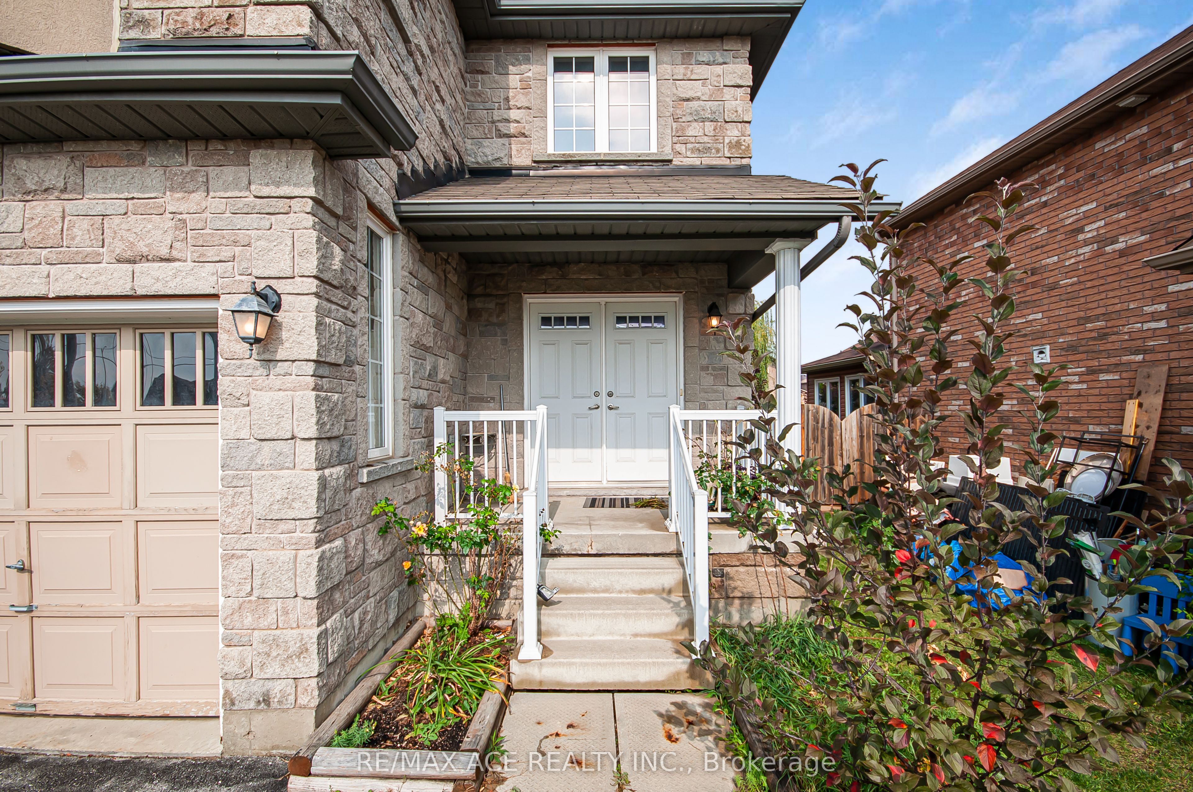 2166 Taggart Court Property Photo 4