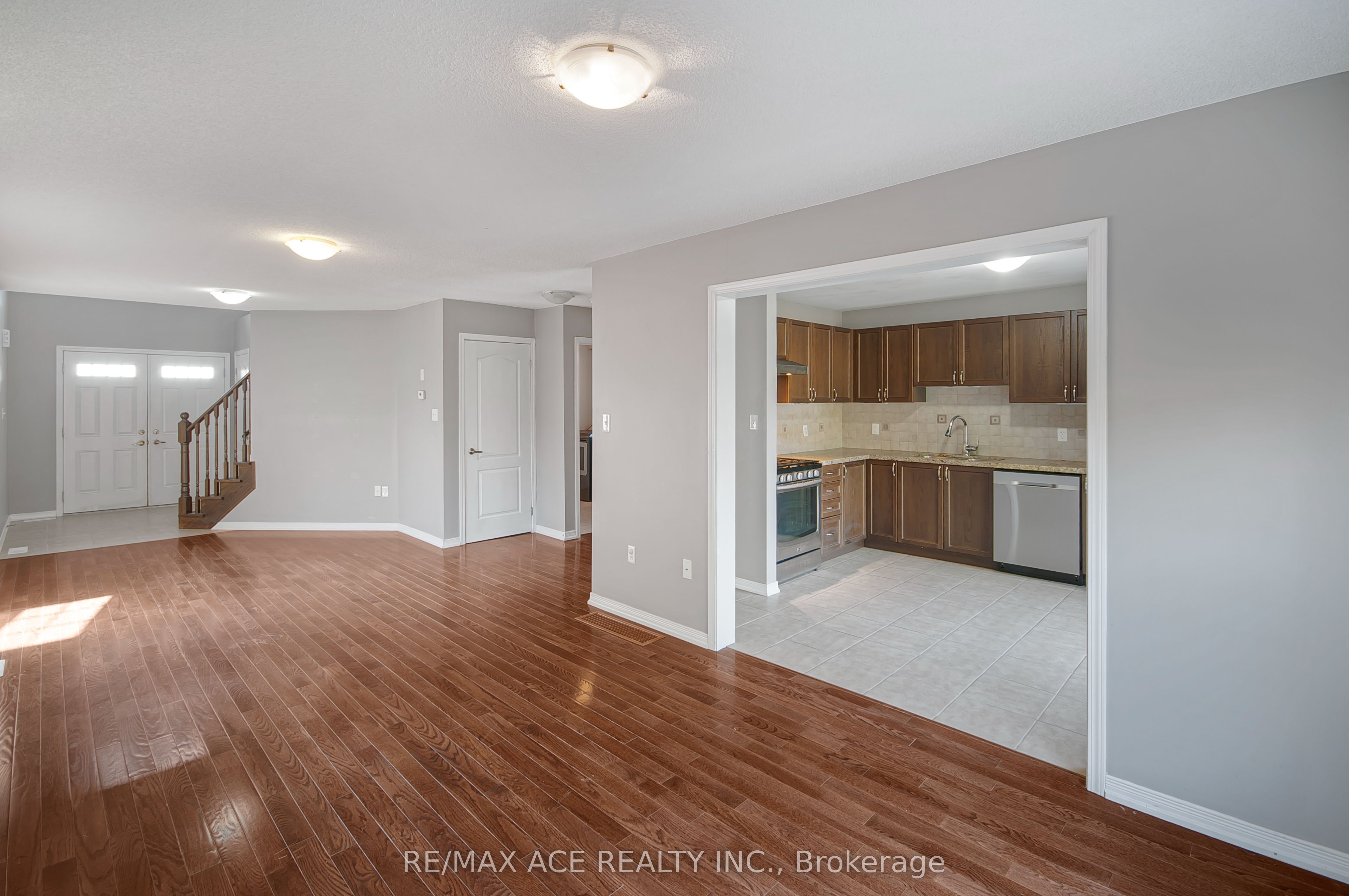 2166 Taggart Court Property Photo 7