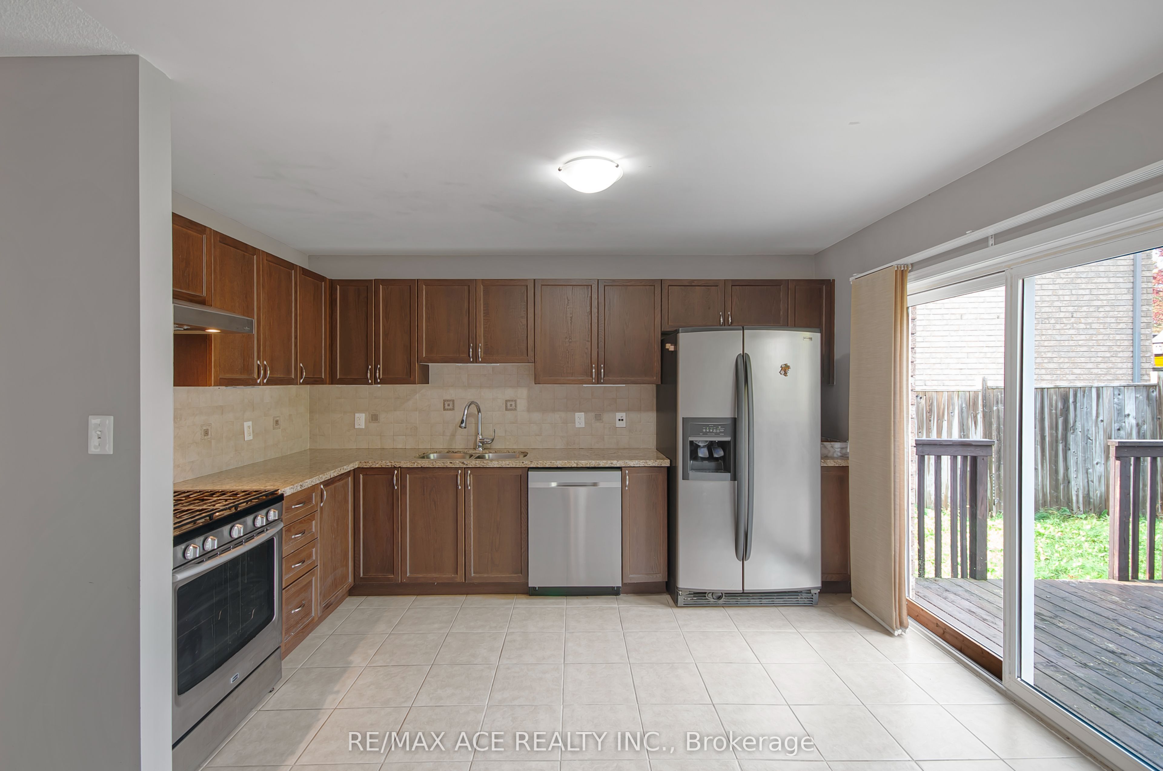 2166 Taggart Court Property Photo 9