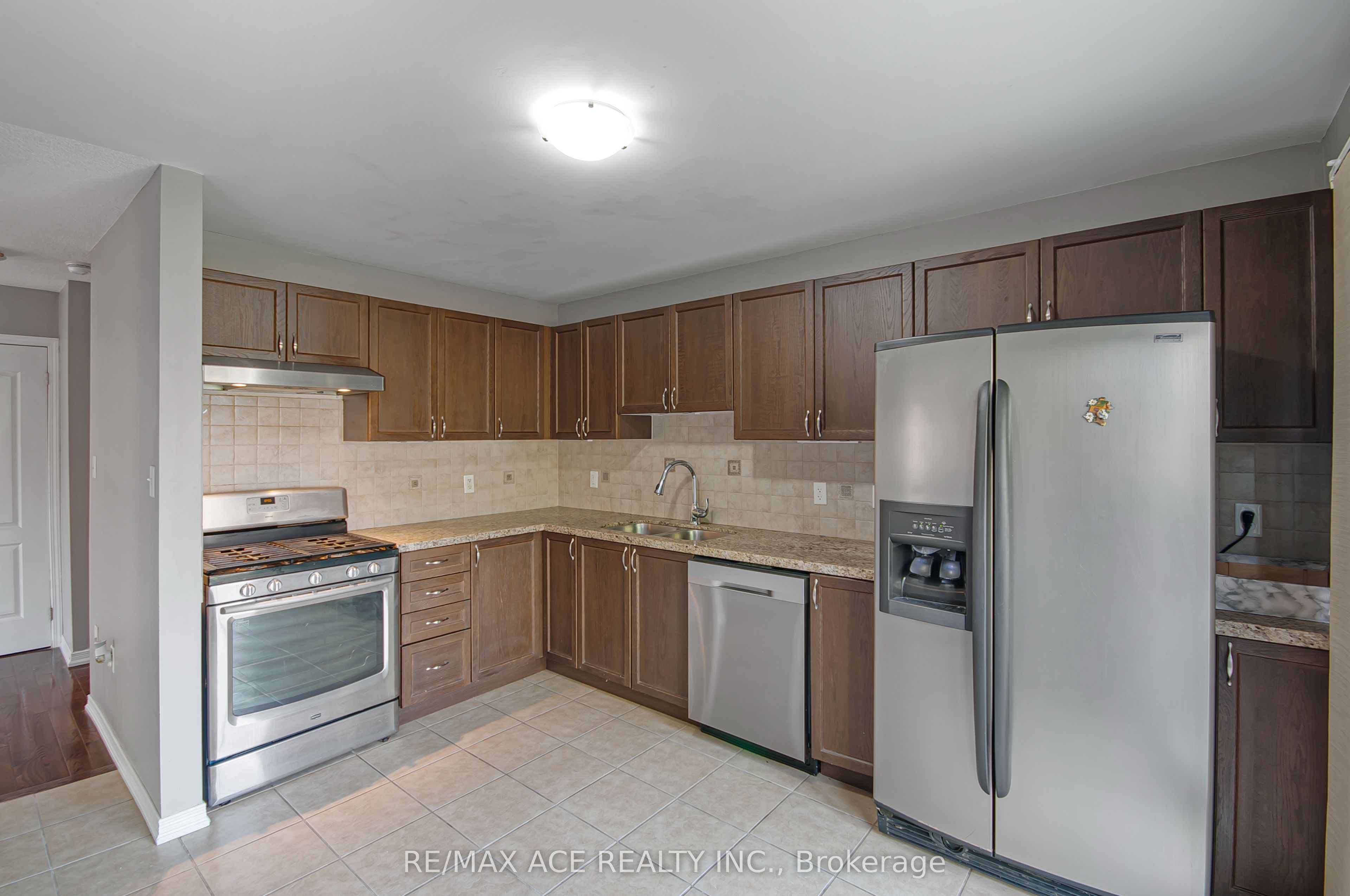 2166 Taggart Court Property Photo 10