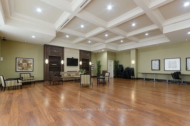 30 North Park Road 407 Property Photo 5