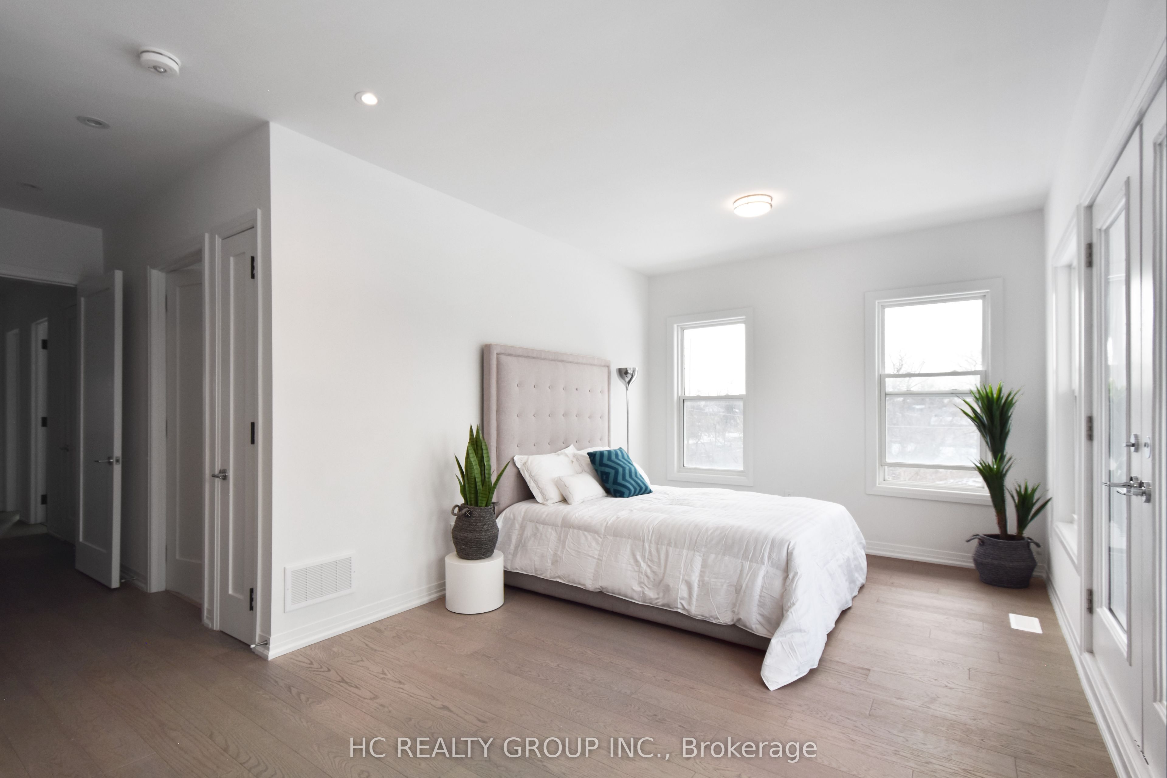 2 Yans Way Property Photo 5