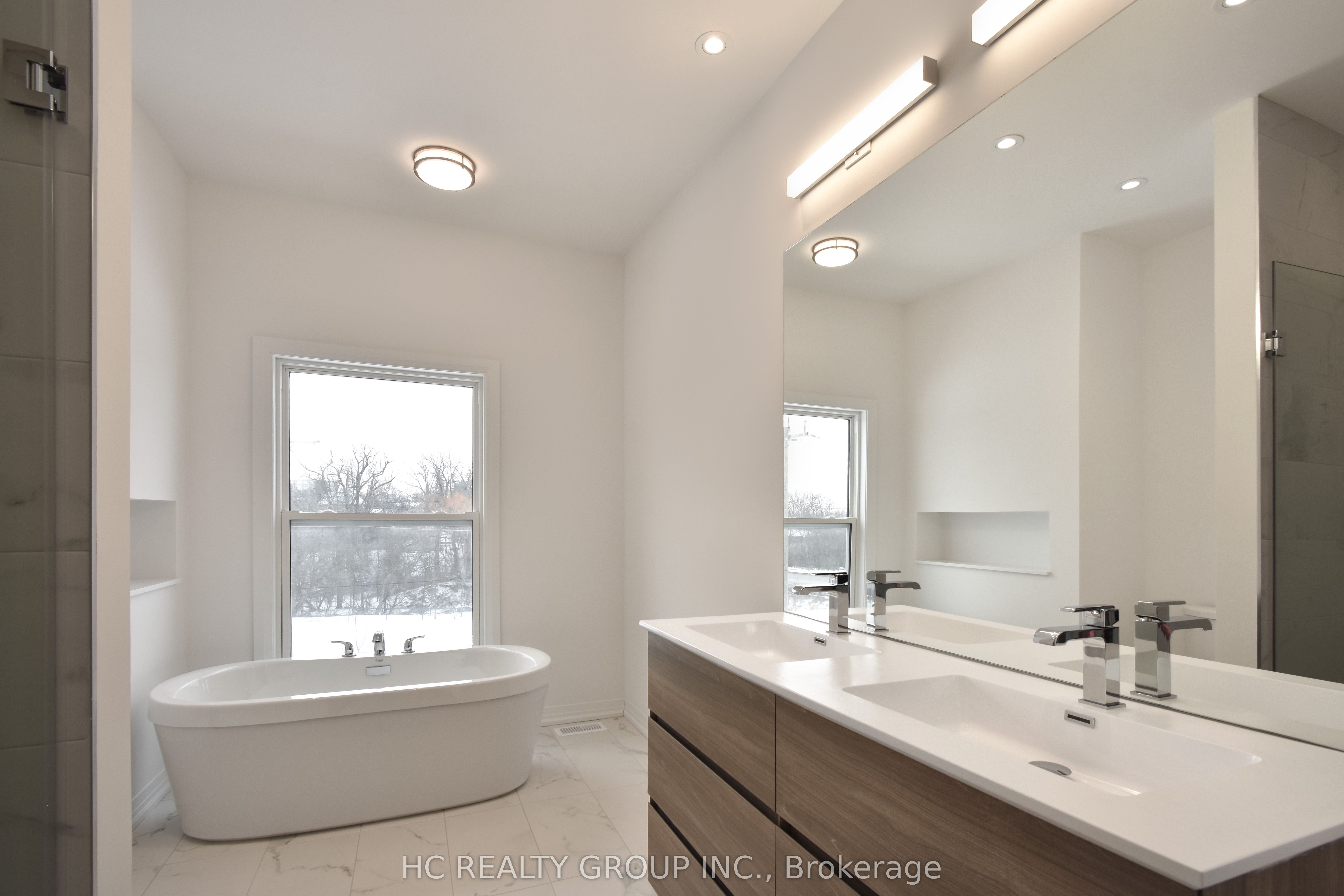 2 Yans Way Property Photo 8