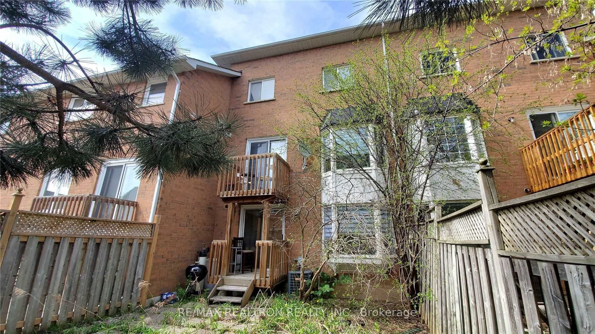 102 Royal Chapin Crescent Property Photo 20