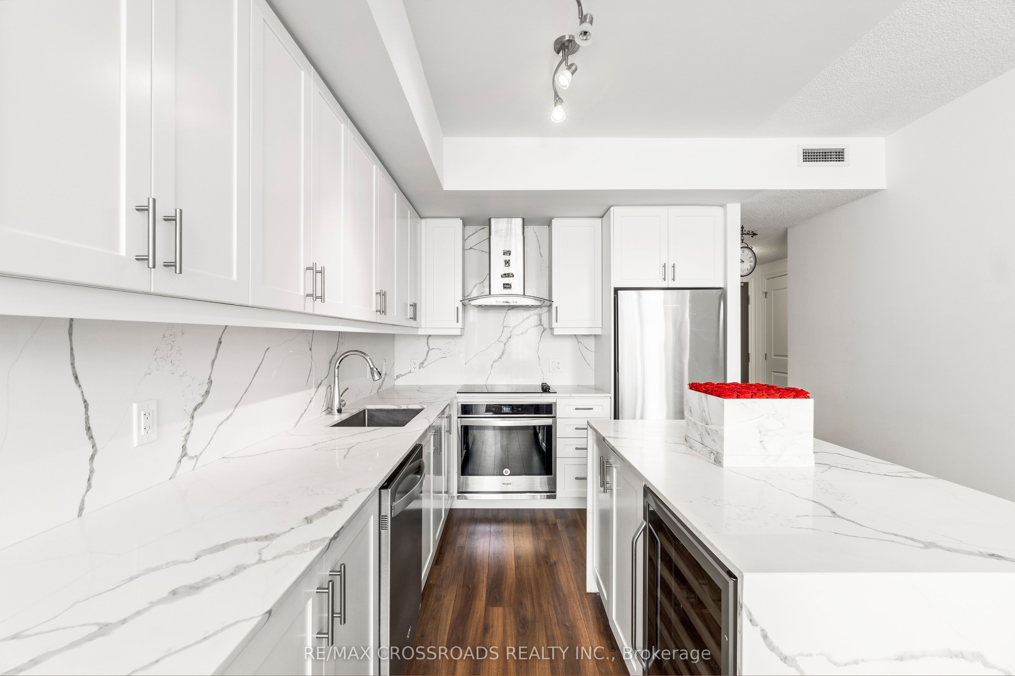 9618 Yonge Street Th102 Property Photo 8