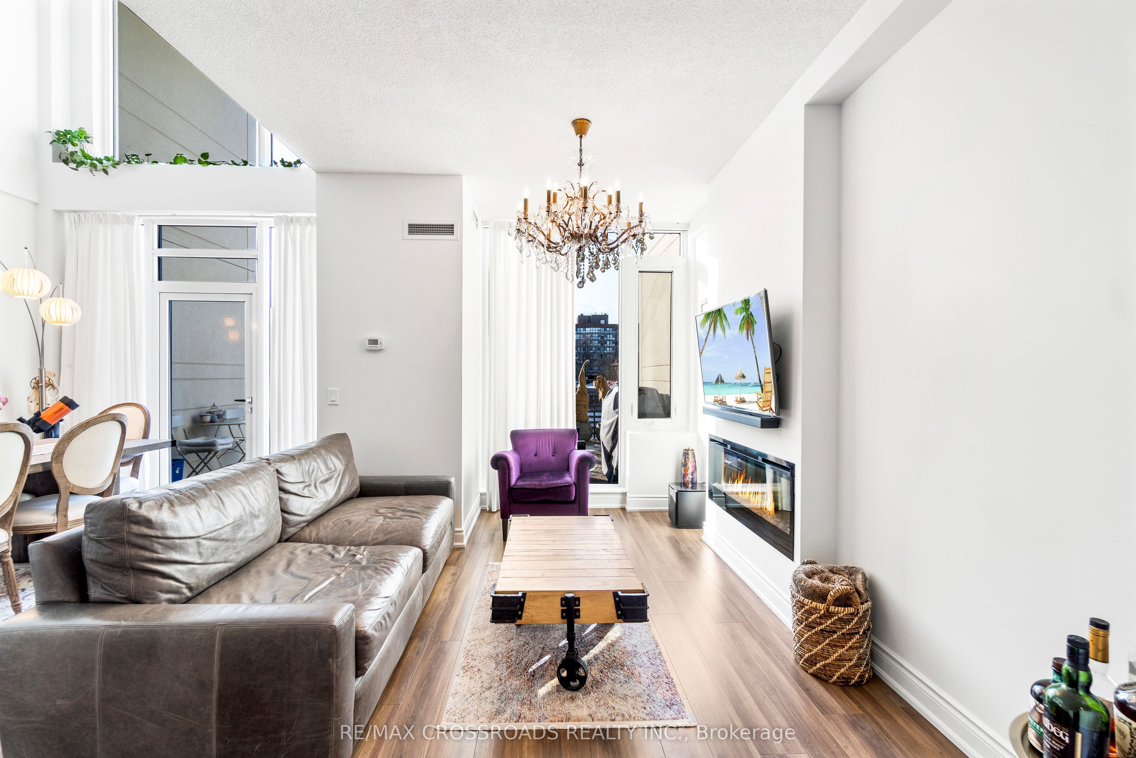 9618 Yonge Street Th102 Property Photo 10