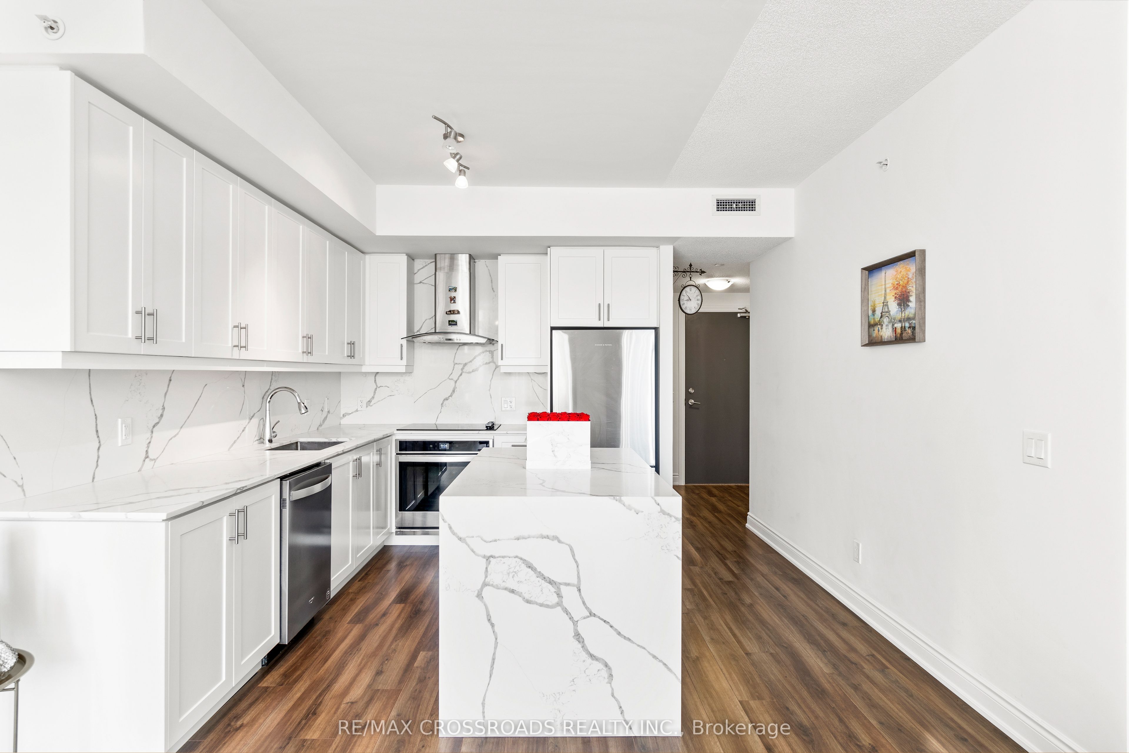 9618 Yonge Street Th102 Property Photo 12