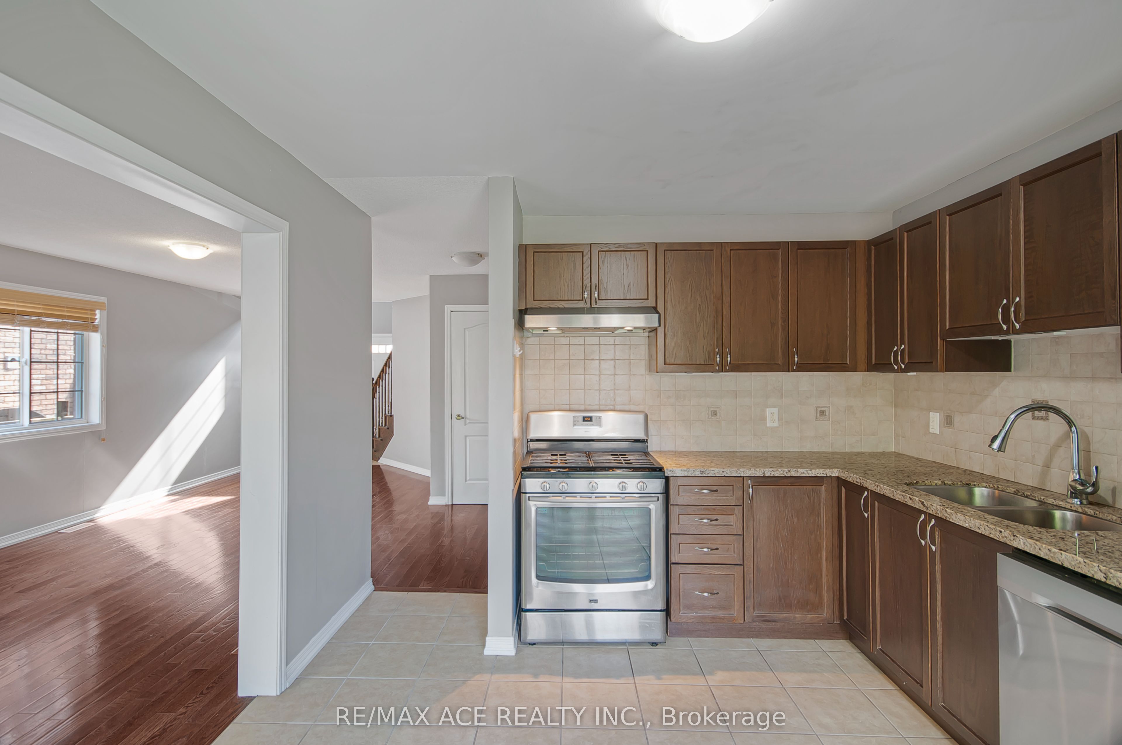 2166 Taggart Court Property Photo 9