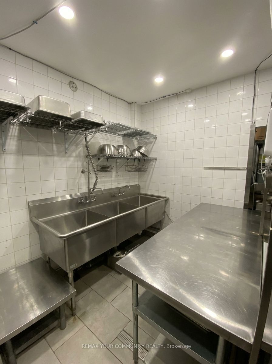 1470 Centre Street Unit 7 Property Photo 9
